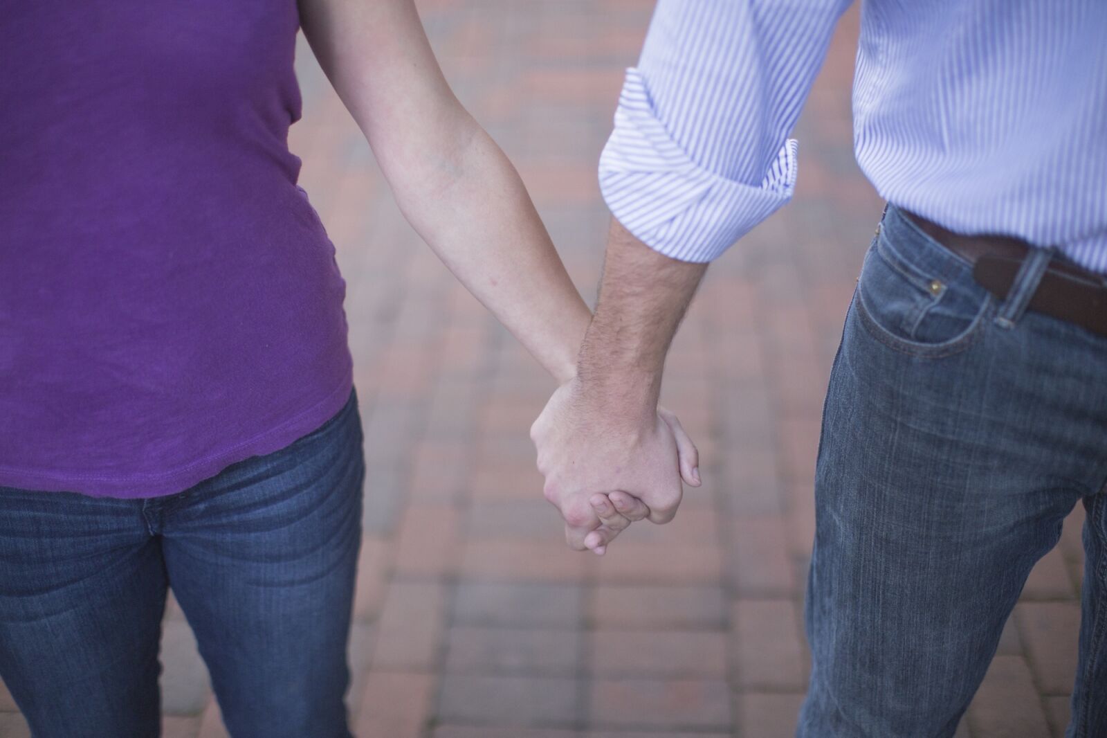 Canon EOS 5D Mark III sample photo. Couple, hand in hand photography