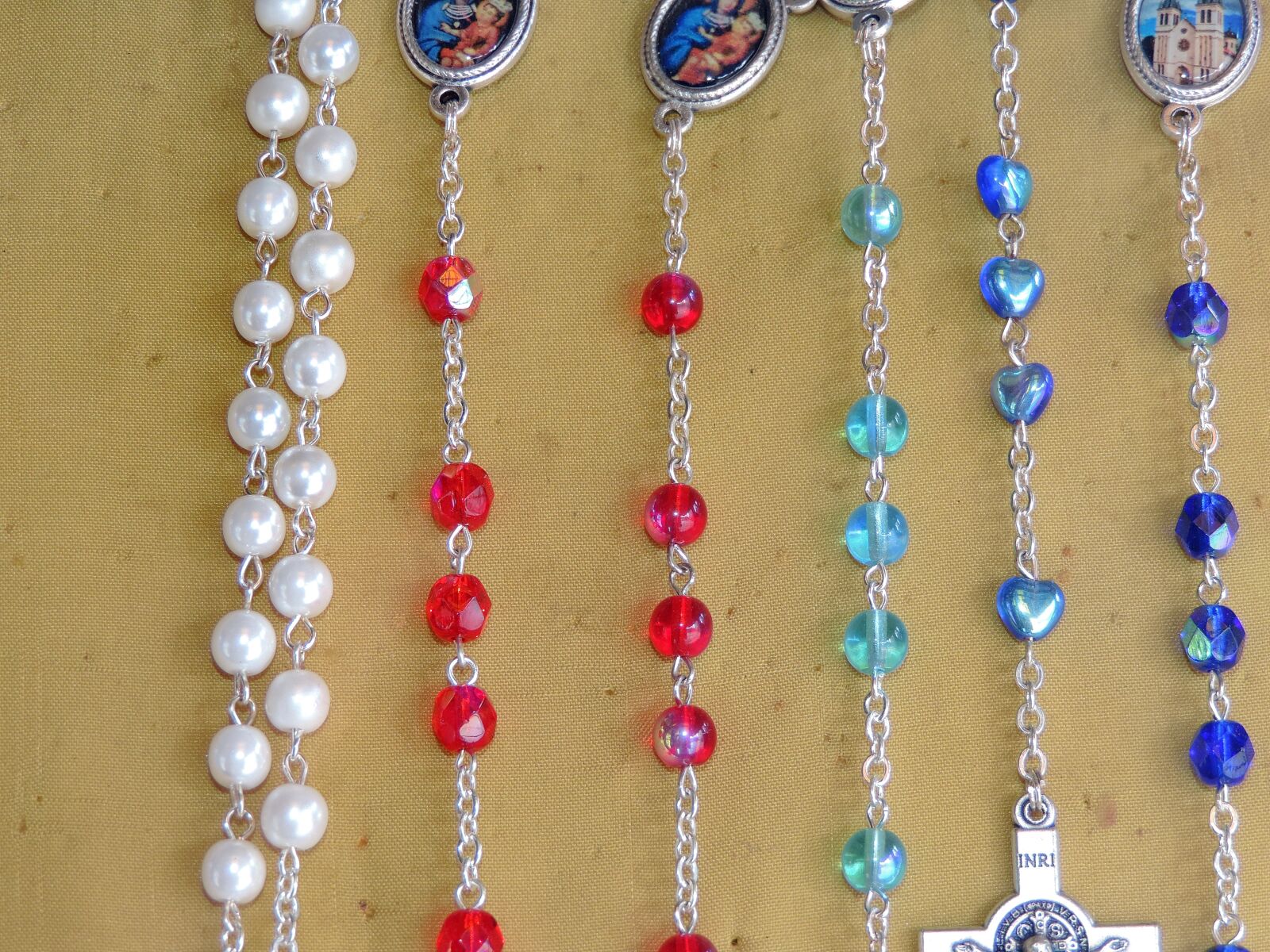 Nikon Coolpix P520 sample photo. Christianity, diamond, jewelry, silver photography