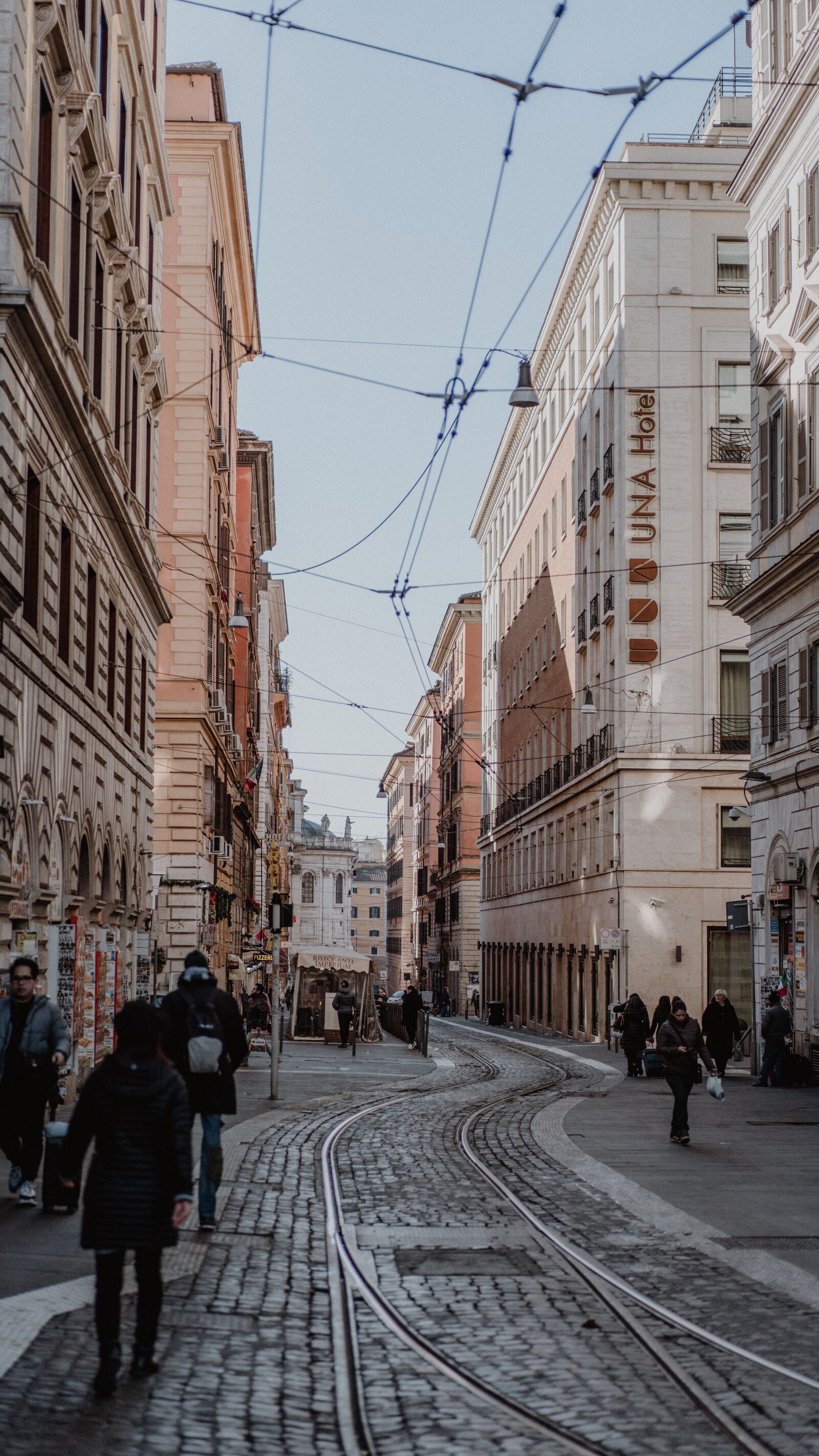 Sony a7 III + Sony Sonnar T* FE 55mm F1.8 ZA sample photo. Florence, road, alley photography