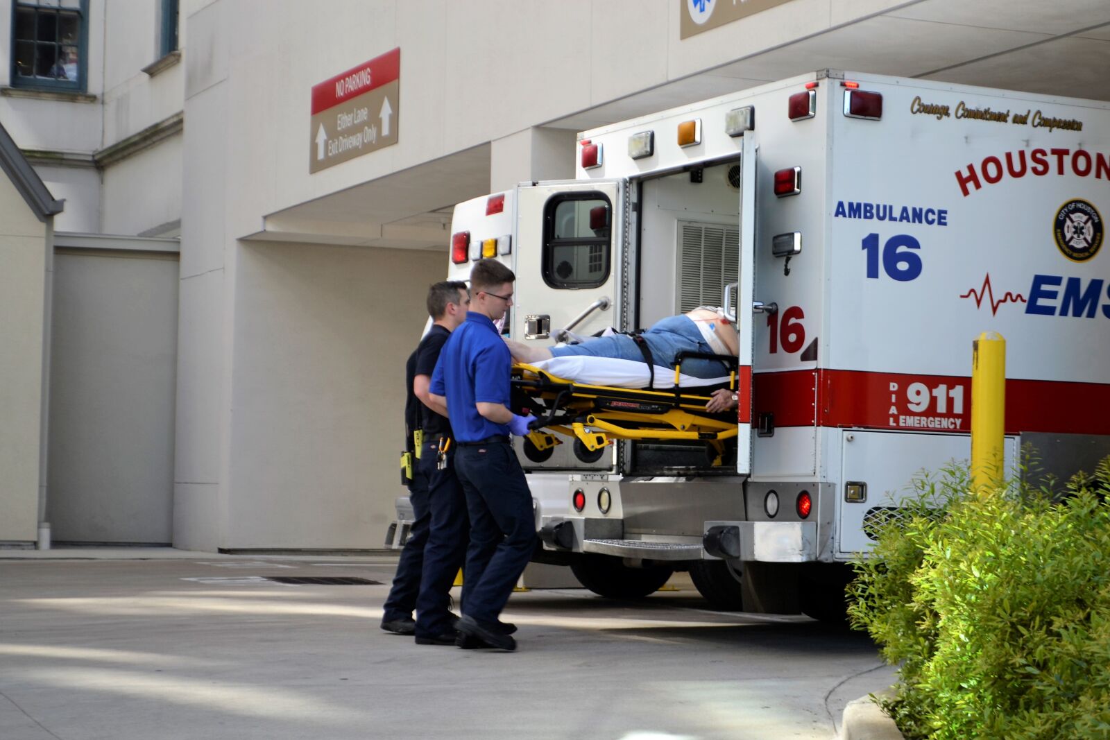 Nikon D3100 sample photo. First responders, ambulance, emergency photography