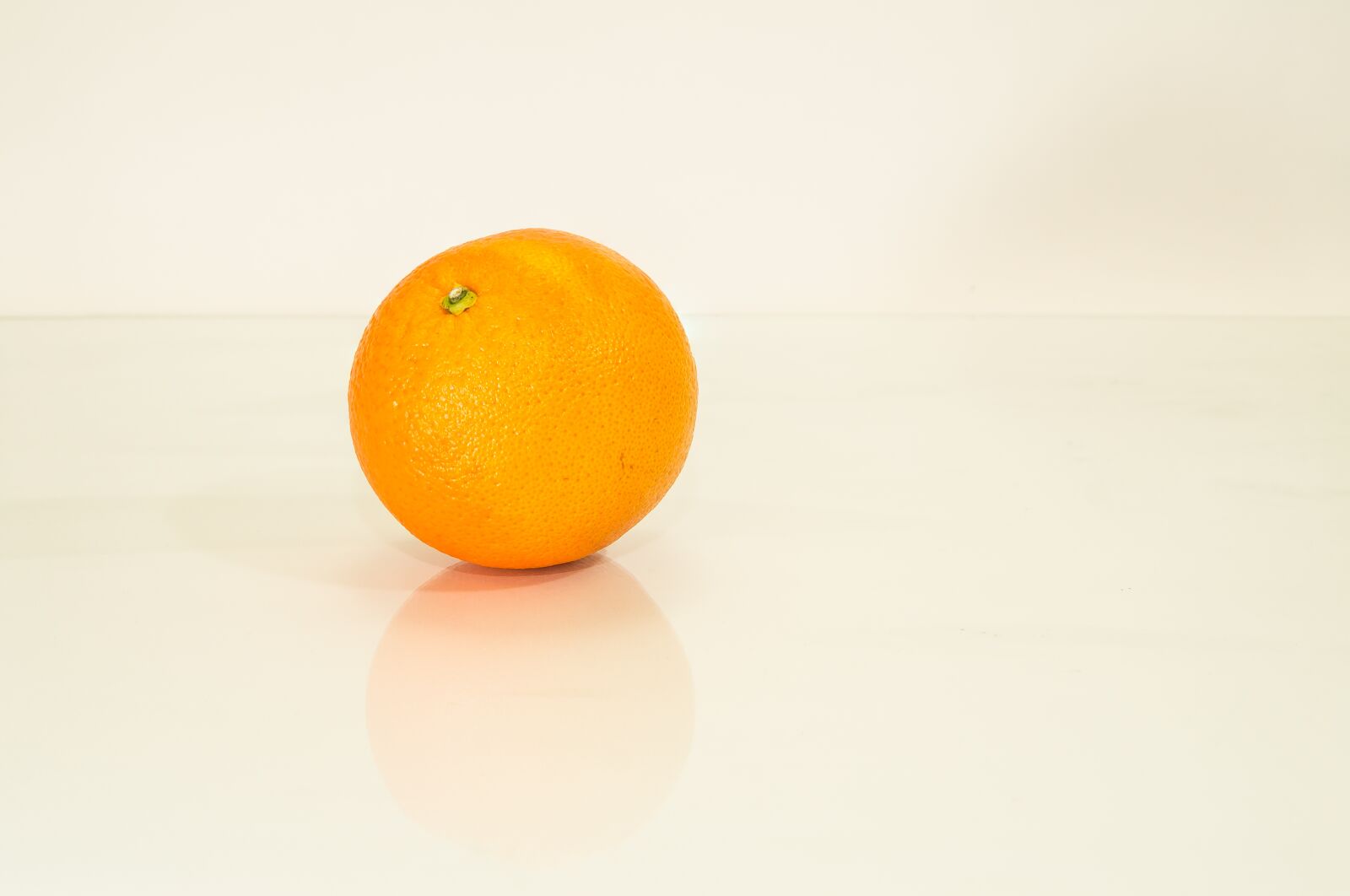 Sony SLT-A58 sample photo. Orange, fruit, juice photography