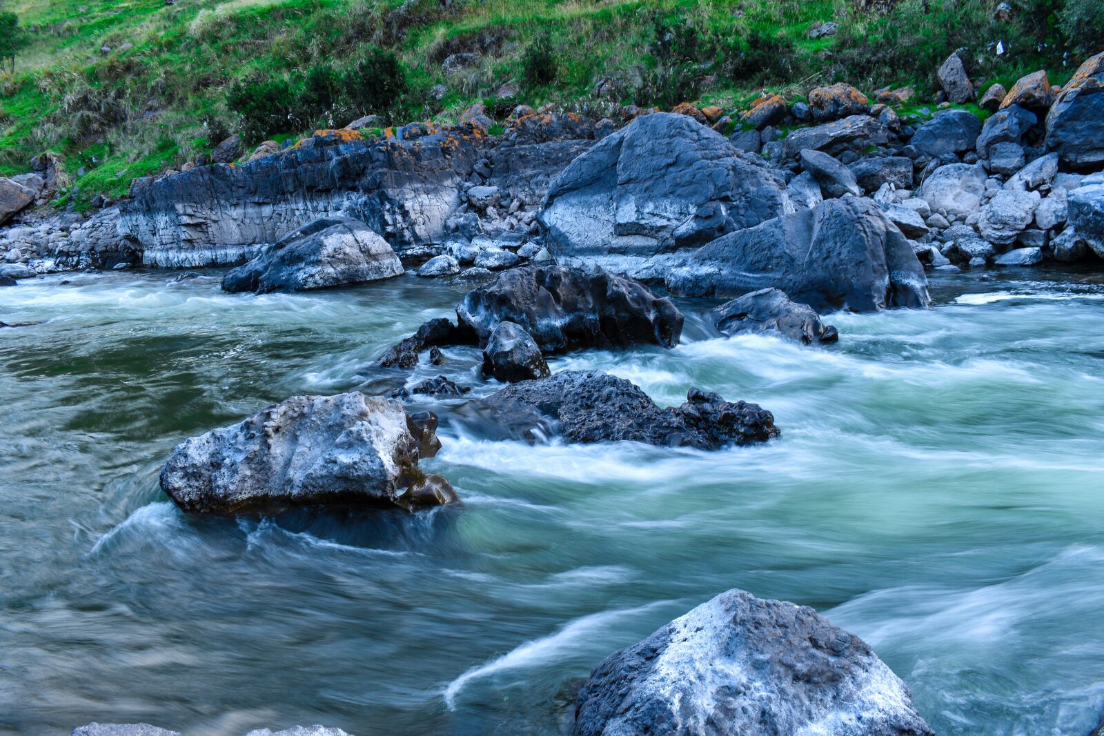 Nikon D3500 sample photo. Current, river, rocks photography