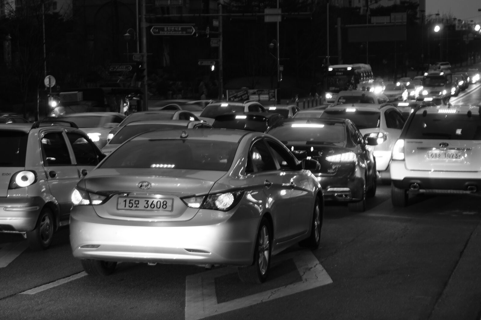 Sony Alpha a5000 (ILCE 5000) sample photo. Car, transportation, traffic jams photography