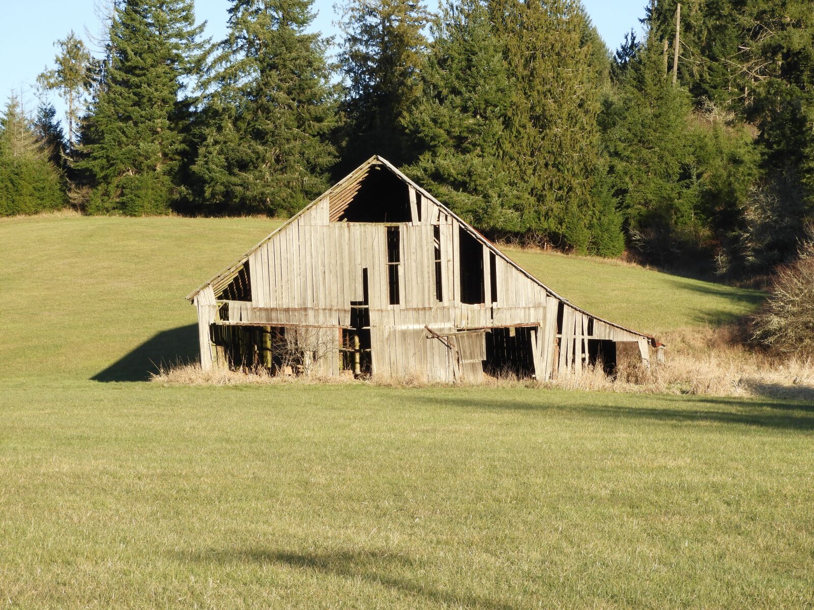 Nikon Coolpix B700 sample photo. Barn, rustic, weathered photography