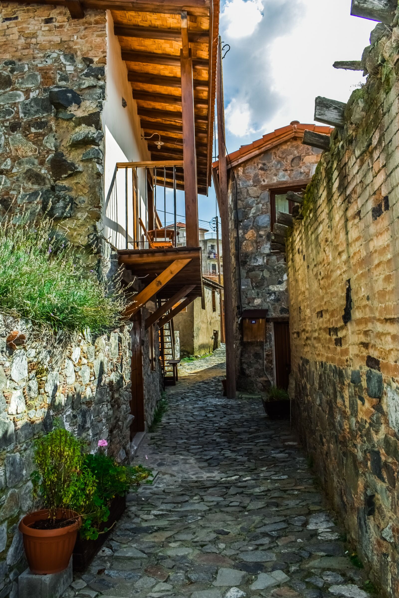 Nikon D3300 sample photo. Backstreet, alley, architecture photography