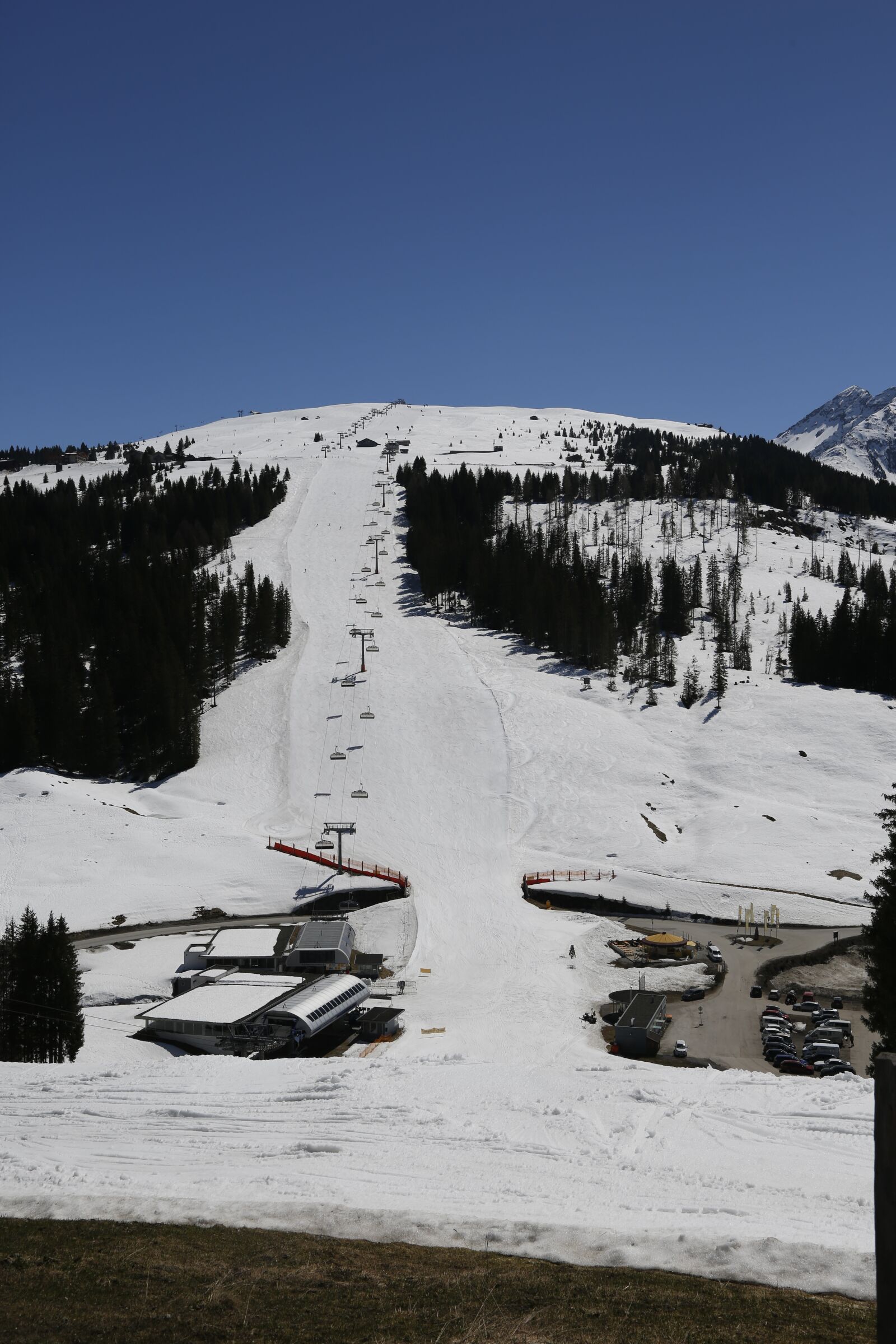 Canon EF 24-105mm F4L IS USM sample photo. Ski area, lift, snow photography