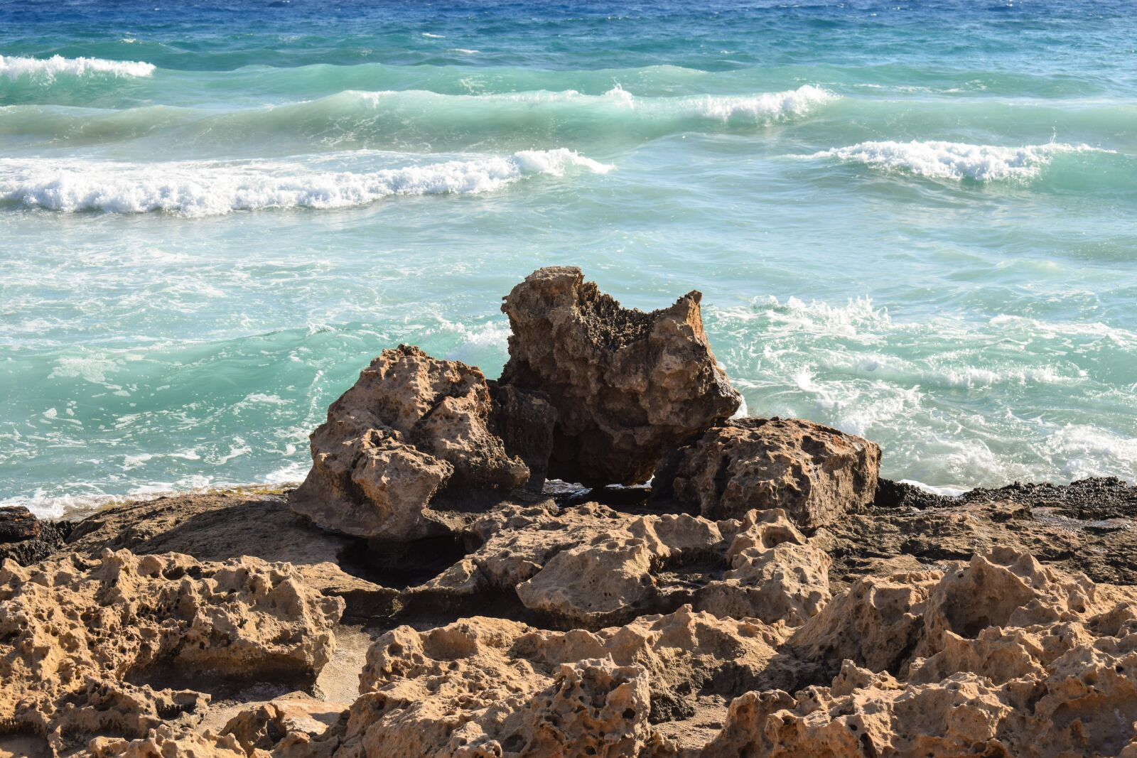 Nikon D3300 sample photo. Rock, rocky coast, wave photography