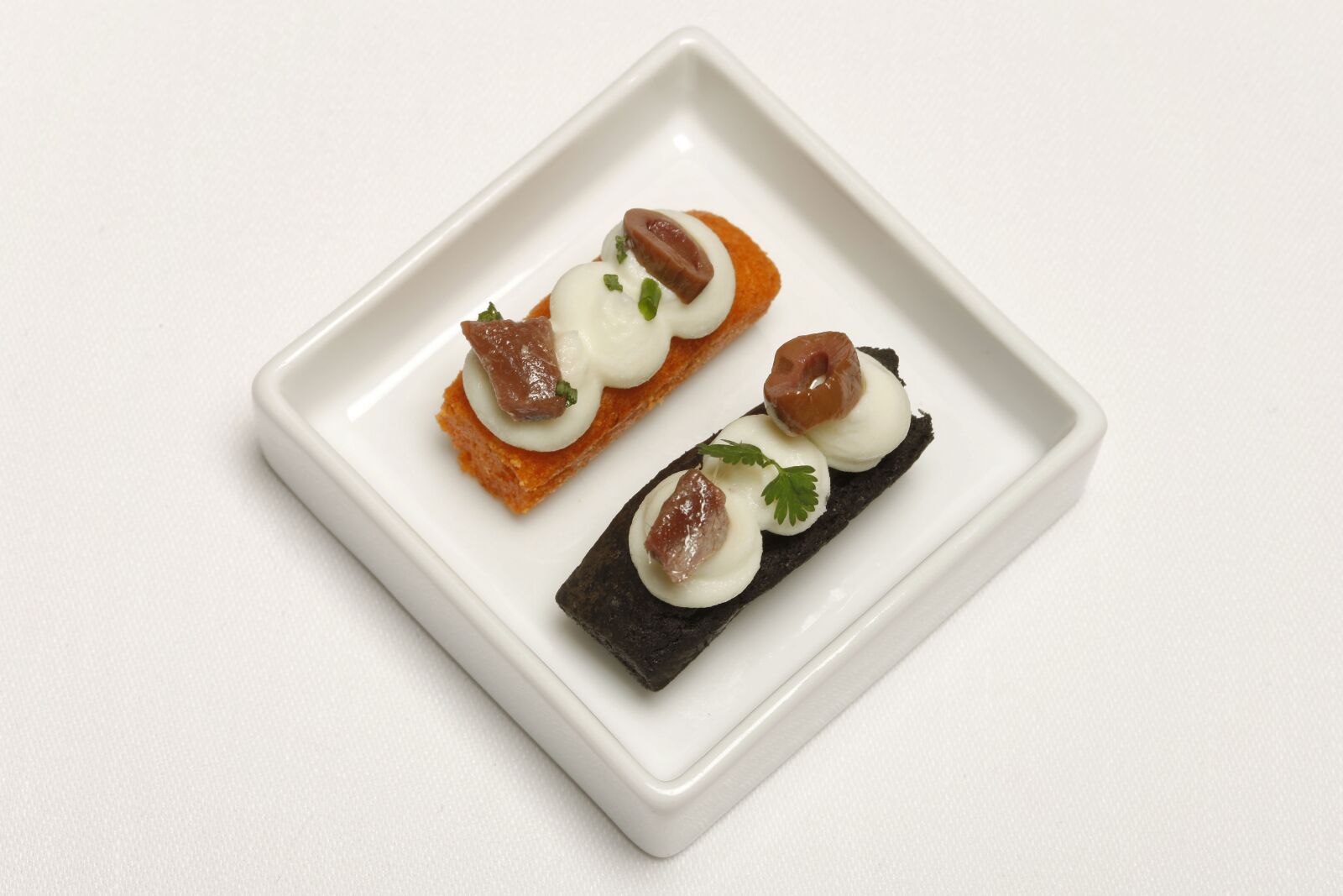 Canon EOS-1Ds Mark III sample photo. Food, aperitif, restaurant photography