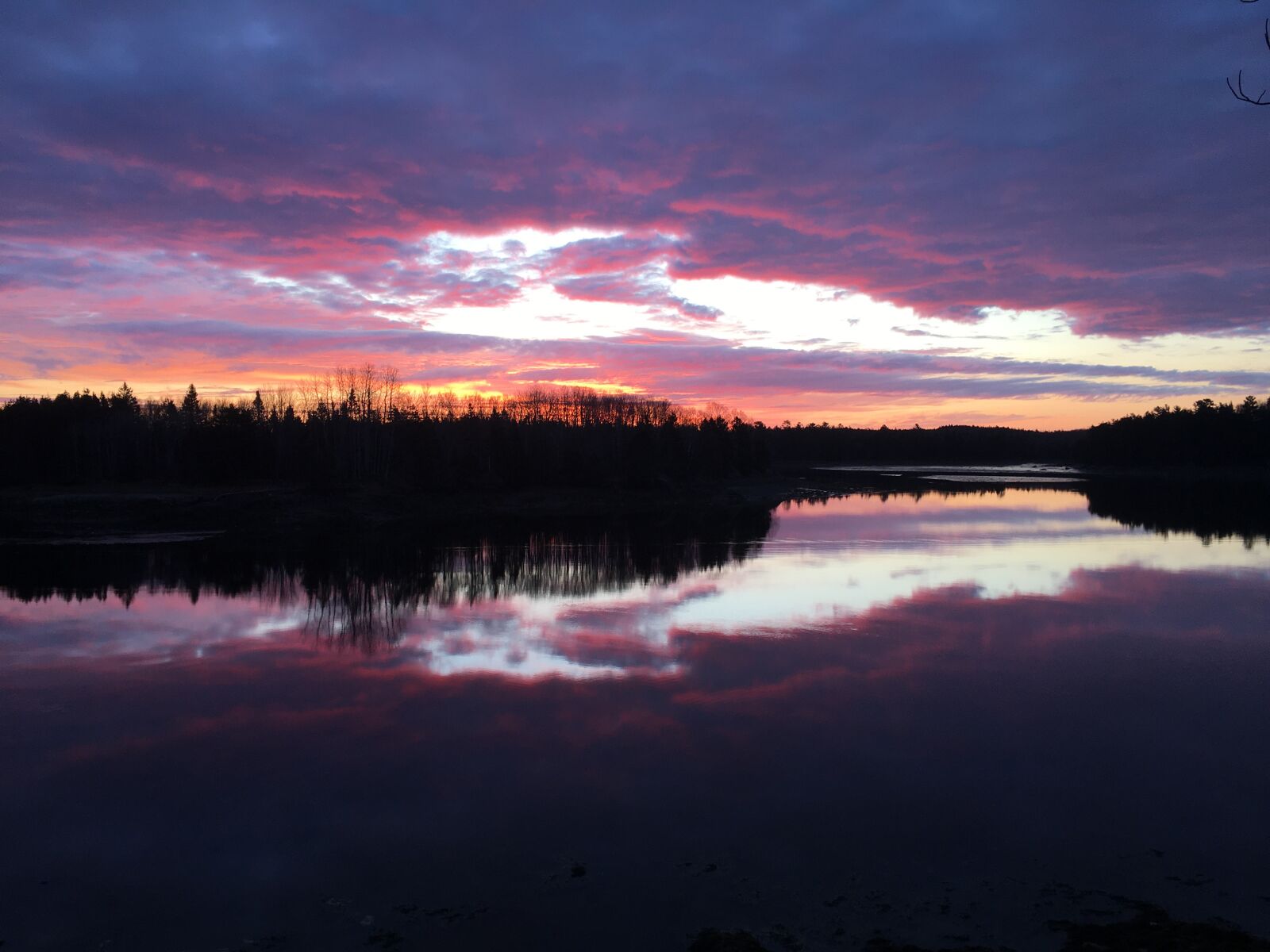 iPhone 6s back camera 4.15mm f/2.2 sample photo. Sunrise, sky, purple photography