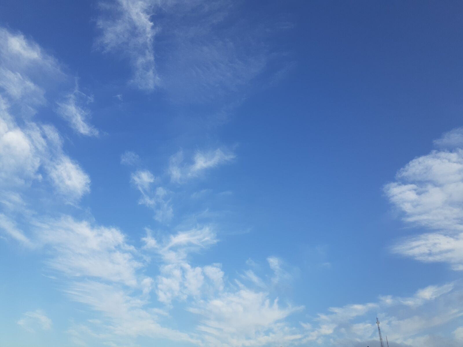Samsung Galaxy A20 sample photo. Céu, azul, nuvens photography
