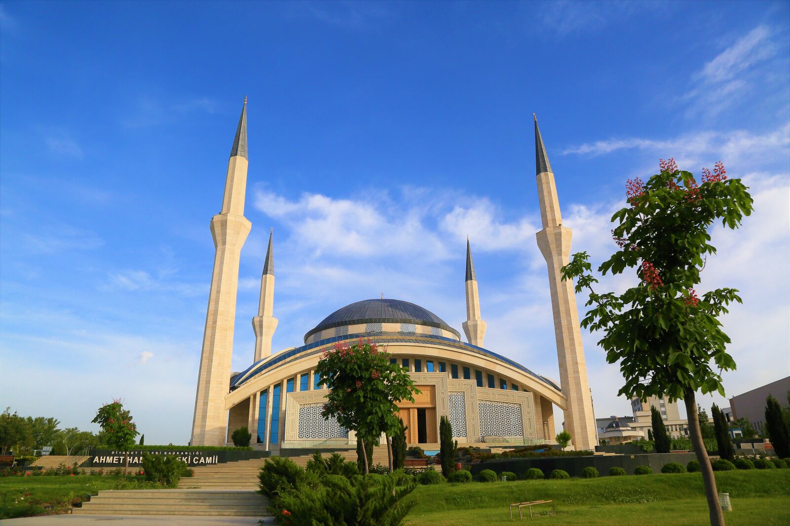 Canon EOS 5D Mark III sample photo. Cami, minaret, dome photography