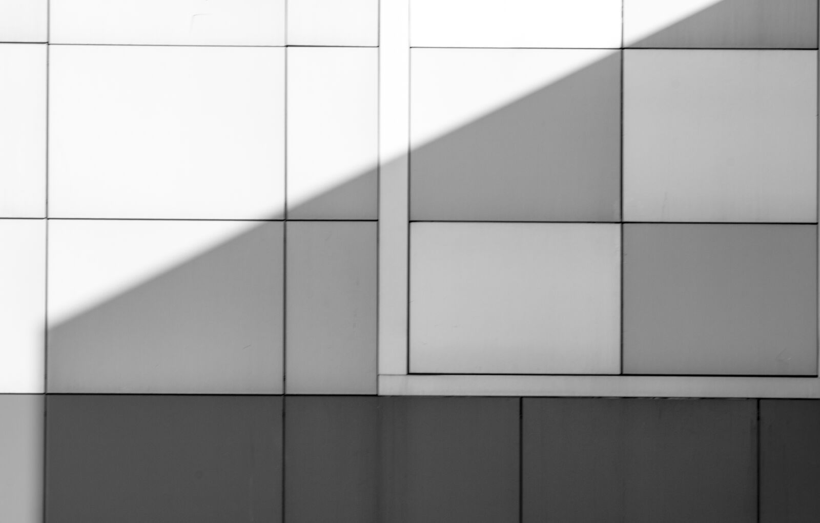 AF Nikkor 300mm f/4 IF-ED sample photo. Building, geometry, shadow, stairs photography
