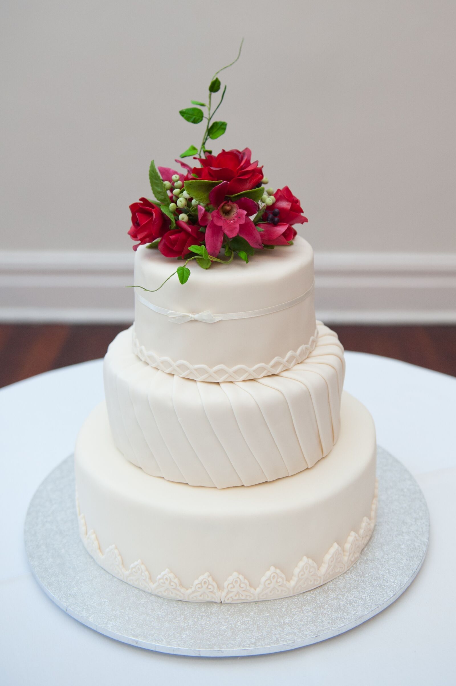 Nikon D700 sample photo. Wedding cake, wedding, cake photography