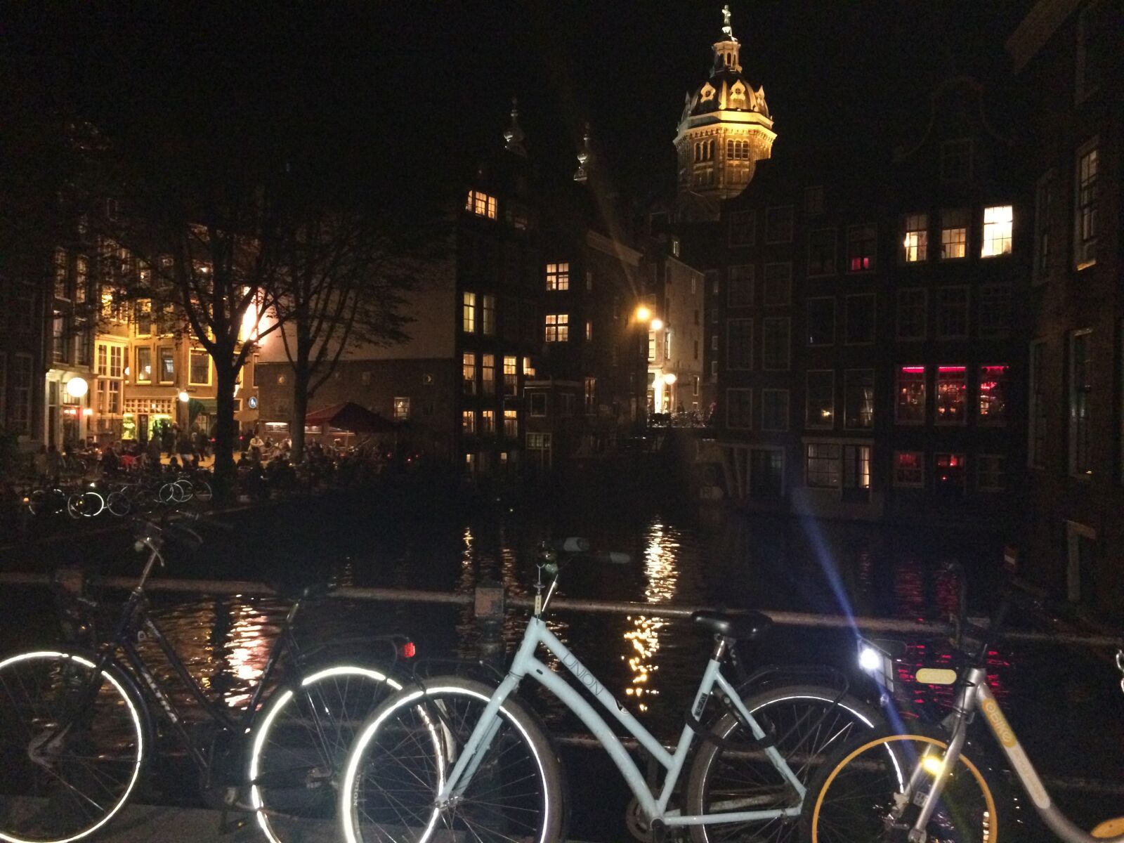 Apple iPhone 5s sample photo. Bike, night, city photography
