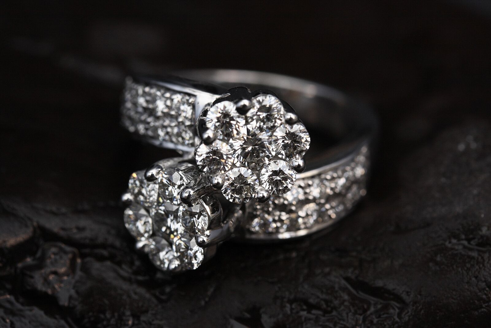 Canon EOS 40D sample photo. Ring, jewelry, luxury photography