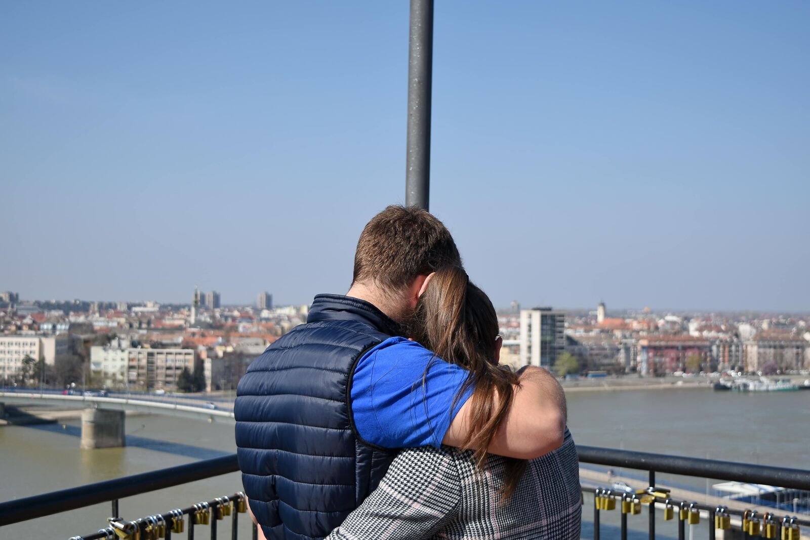 Nikon D5500 sample photo. Boyfriend, hugging, love, panorama photography