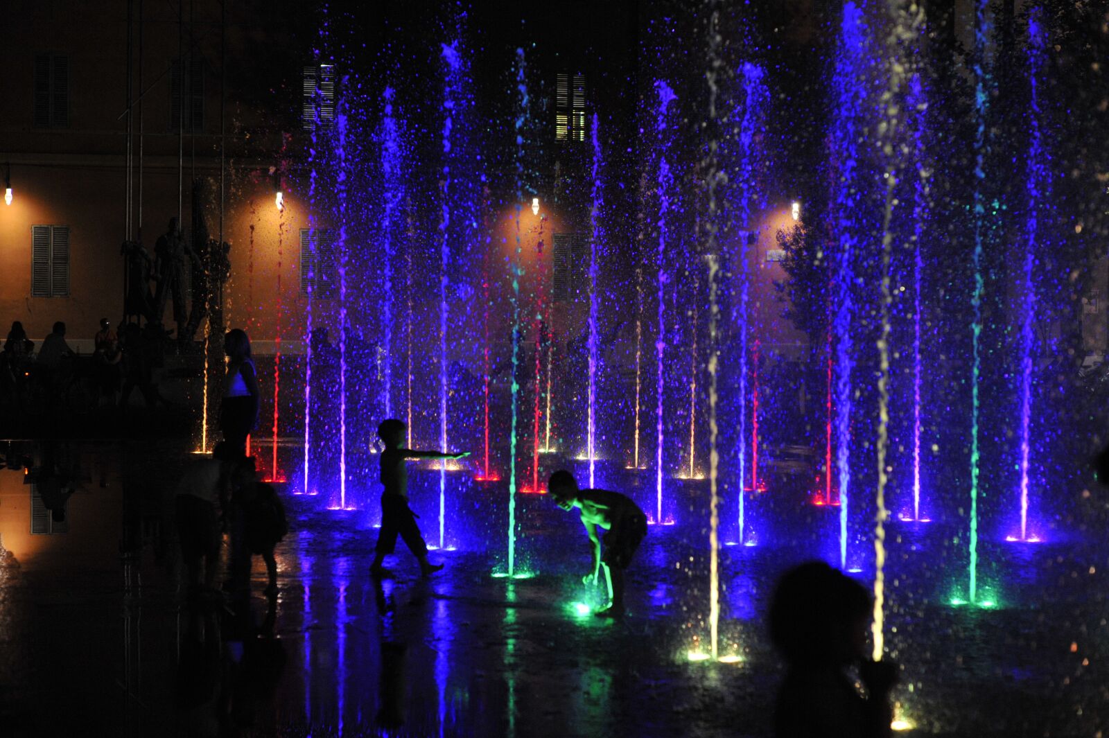 Nikon D3S sample photo. Fontane, notte, reggio emilia photography