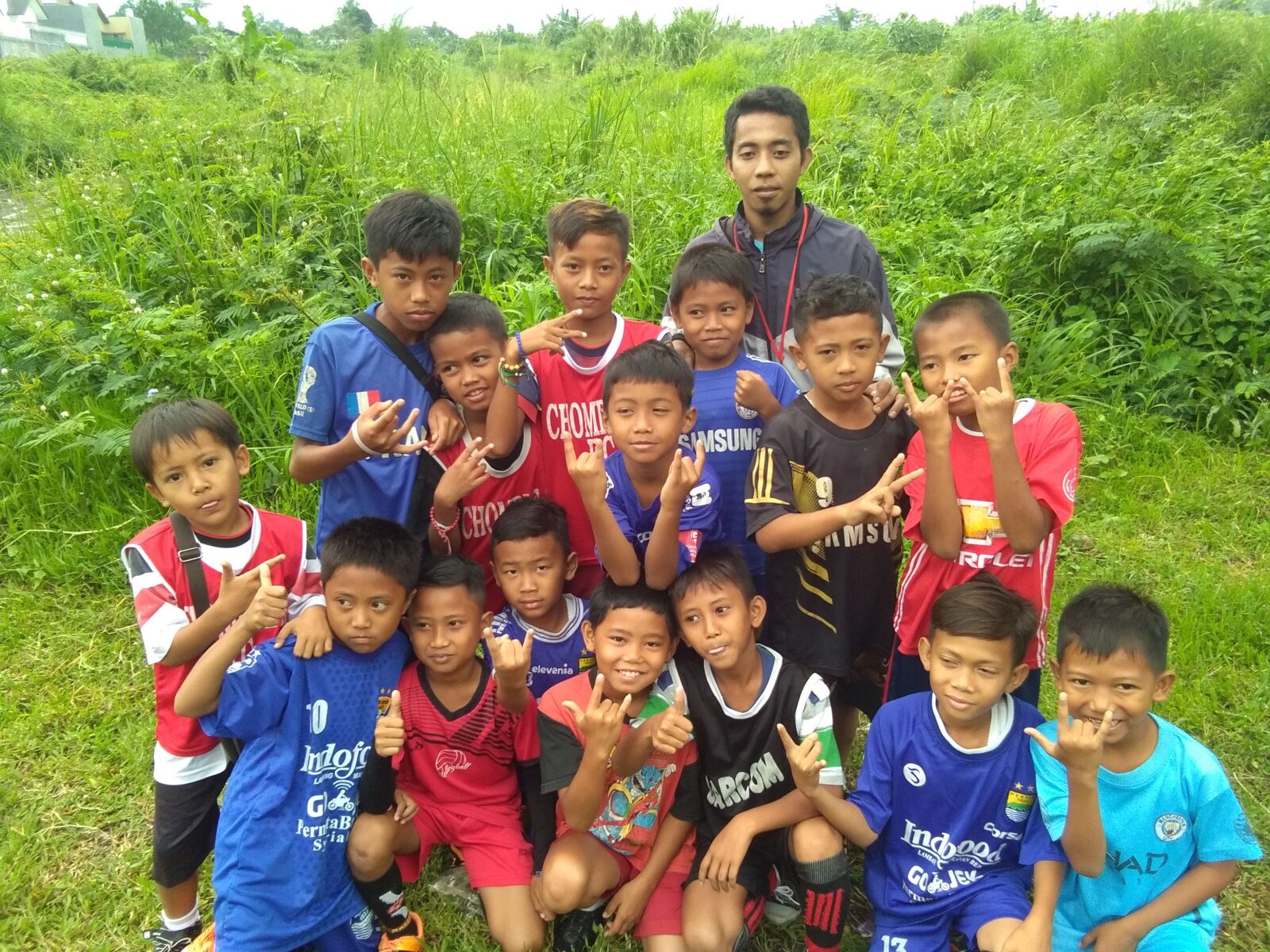 vivo Y53 sample photo. Child, generation, football photography