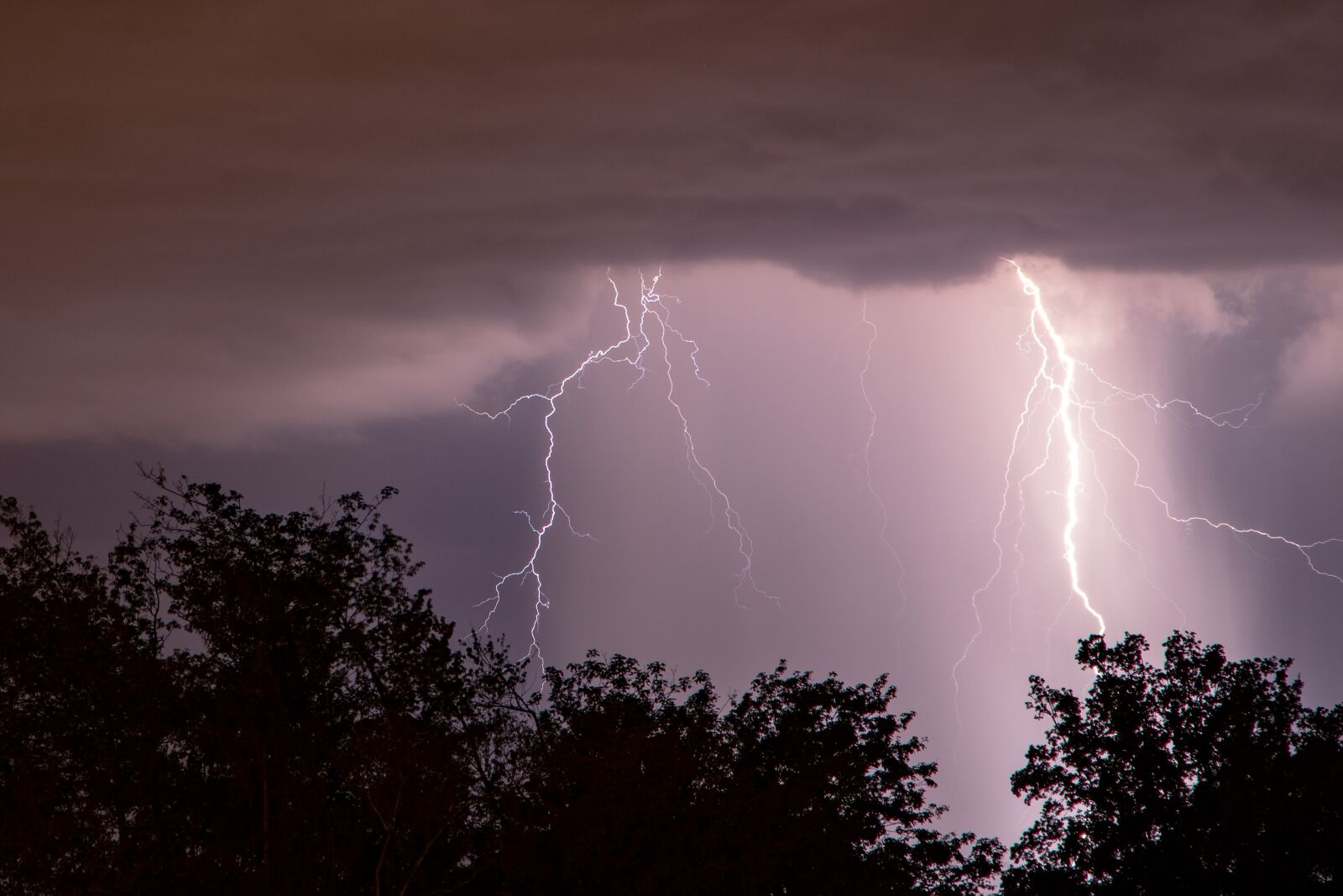 Canon EOS 6D Mark II sample photo. Flash, thunderstorm, clouds photography