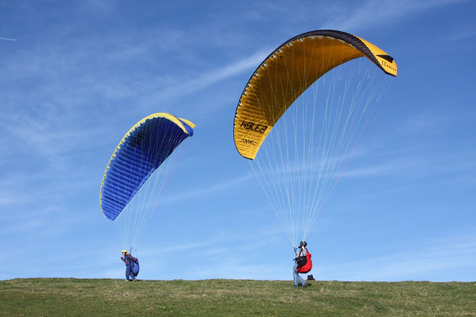 Canon EOS 450D (EOS Rebel XSi / EOS Kiss X2) sample photo. Paragliding, paraglider, air sports photography