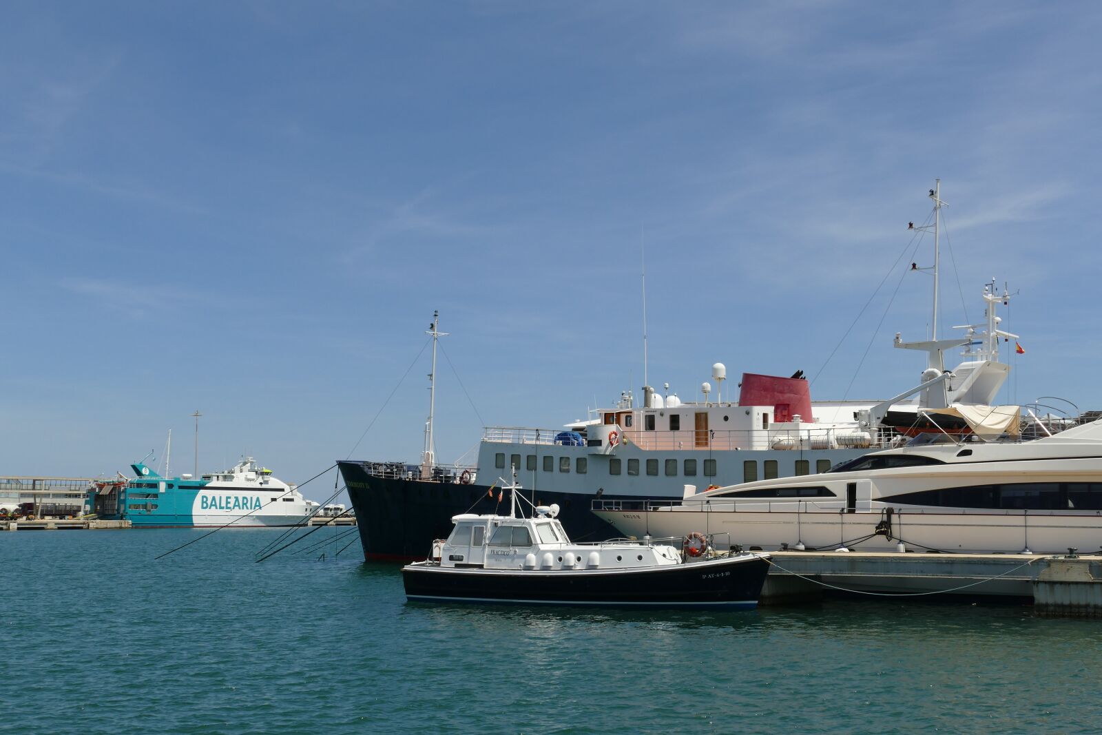 Panasonic Lumix DMC-FZ1000 sample photo. Port, ship, boat photography