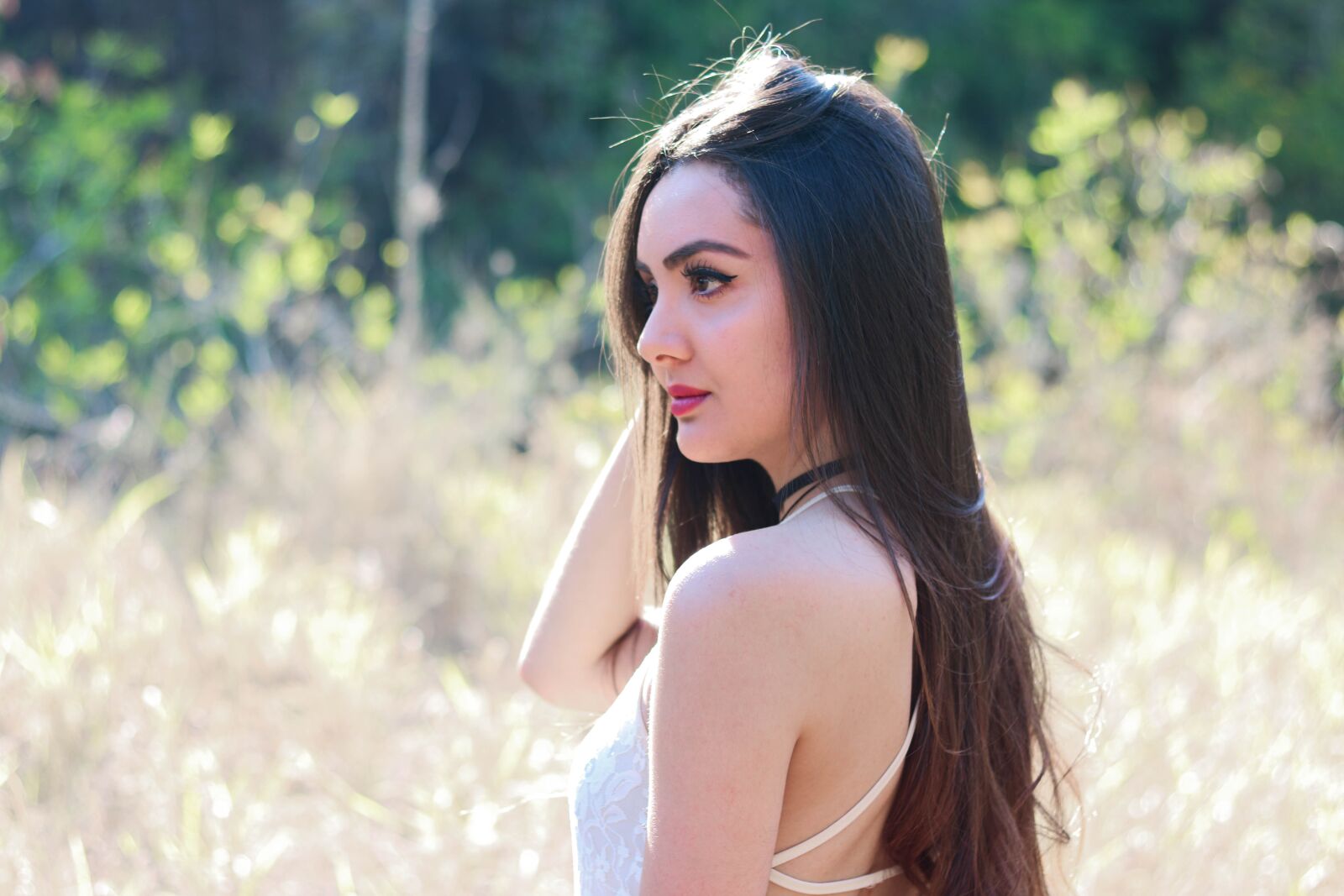 Canon EOS 750D (EOS Rebel T6i / EOS Kiss X8i) sample photo. Nature, woman, beauty photography