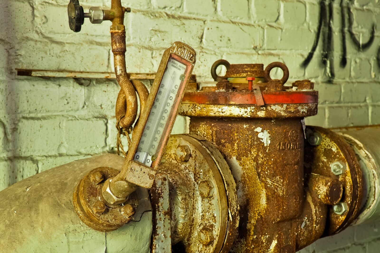 Olympus OM-D E-M10 sample photo. Lost places, factory, old photography