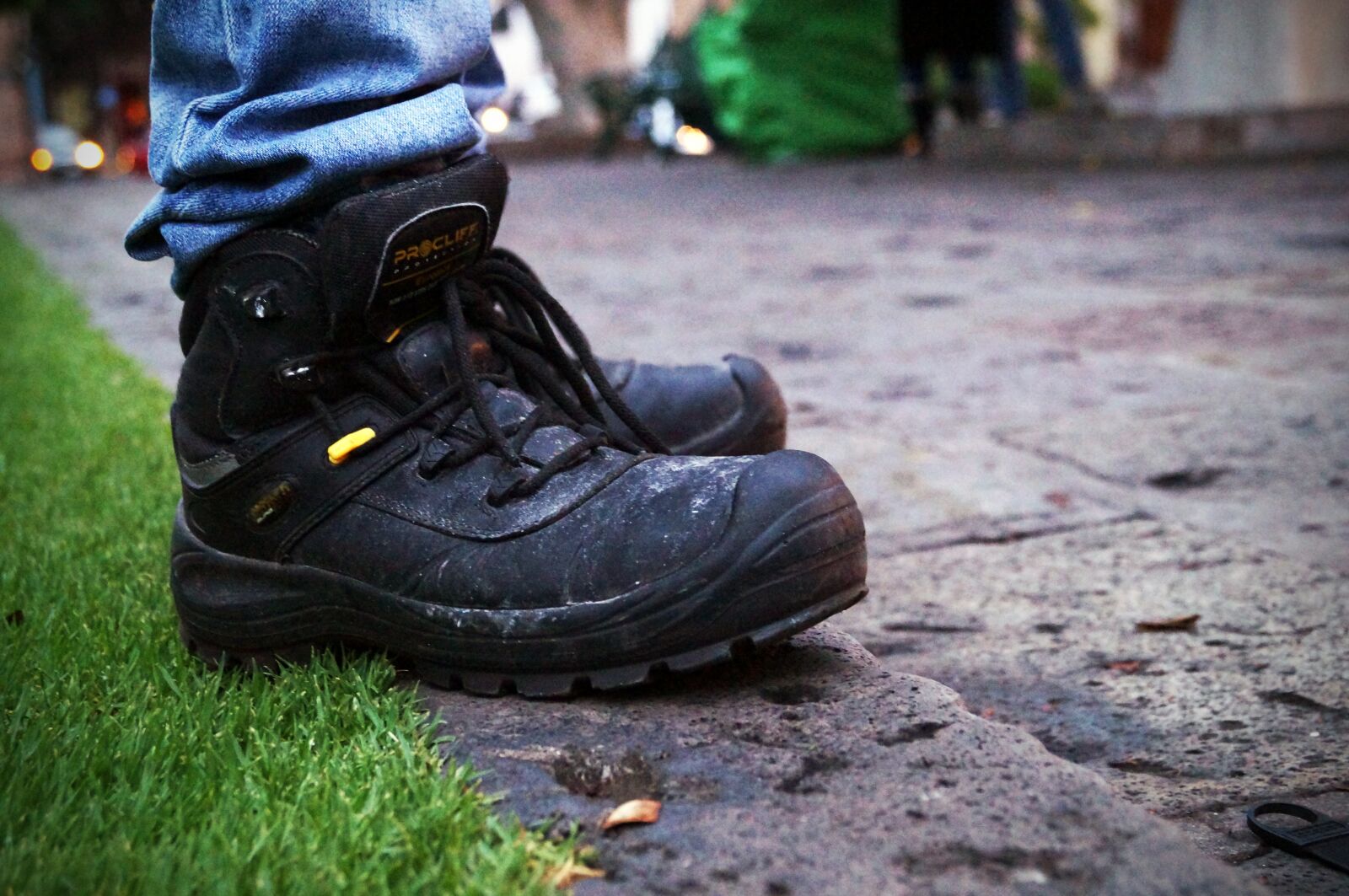 Sony SLT-A37 sample photo. Boots, street, sidewalk photography