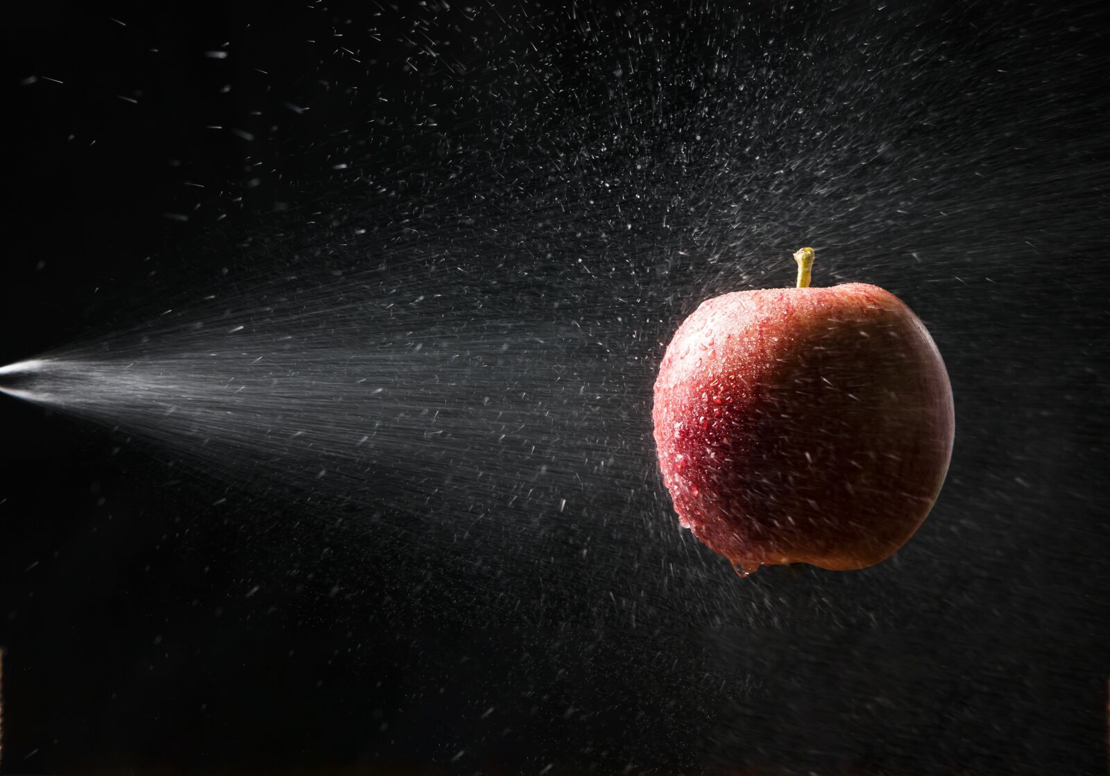 Canon EOS 6D Mark II + Canon EF 24-70mm F2.8L USM sample photo. Apple, water jets, drop photography