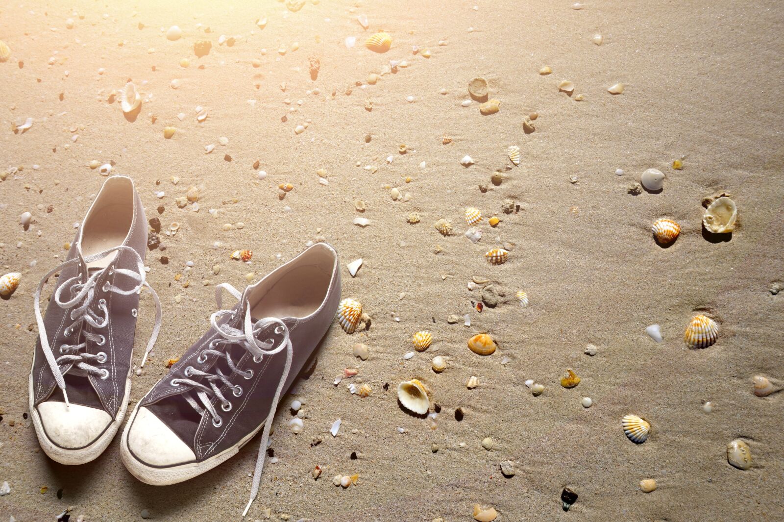 Sony Alpha a5000 (ILCE 5000) sample photo. Beach, sand, shoes photography