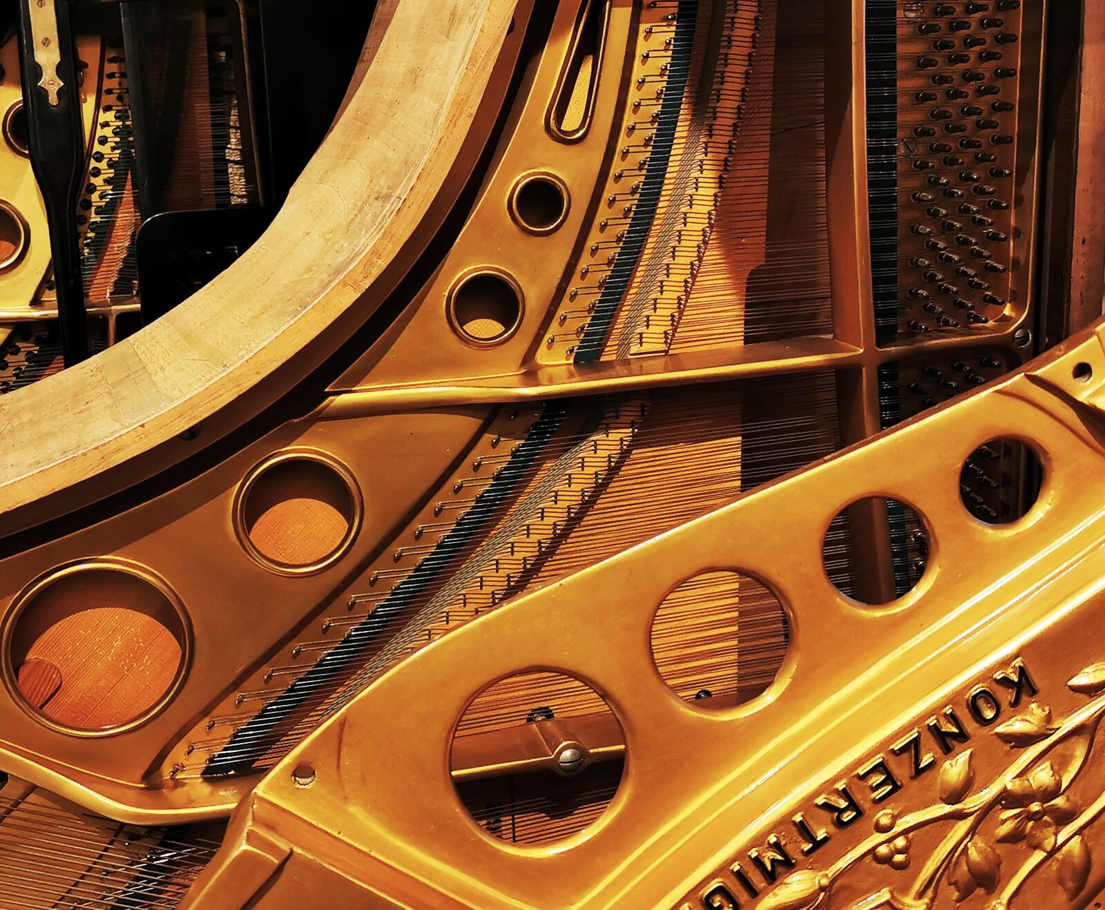 HUAWEI P30 sample photo. Instrument, piano, music photography