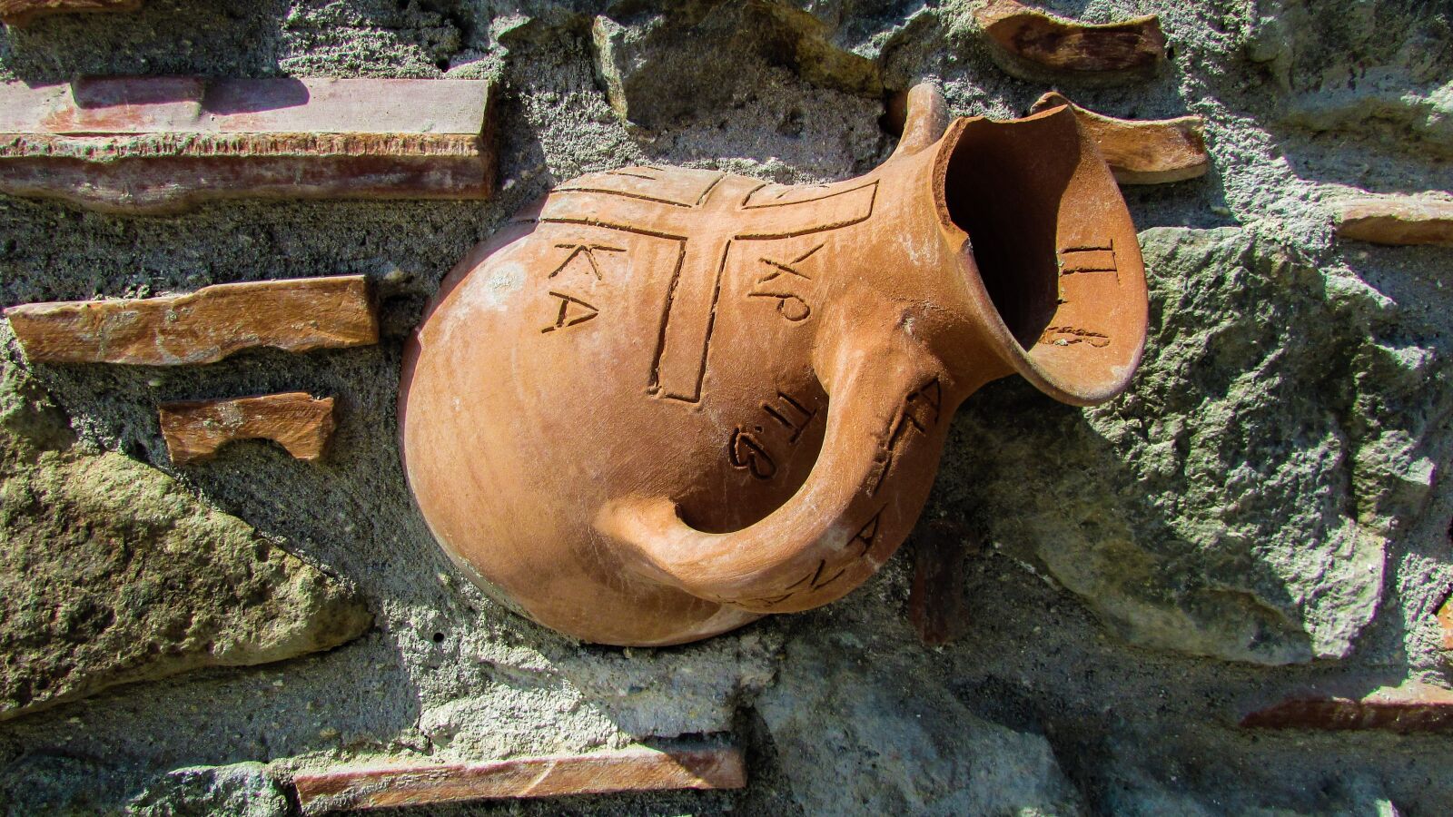 Canon PowerShot SX400 IS sample photo. Pitcher, ceramic, decoration photography