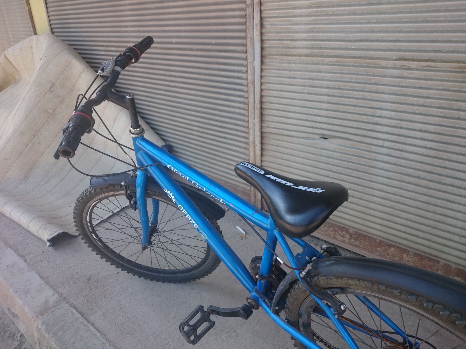 Sony Xperia Z2 sample photo. Bicycle, armchair, wheel photography