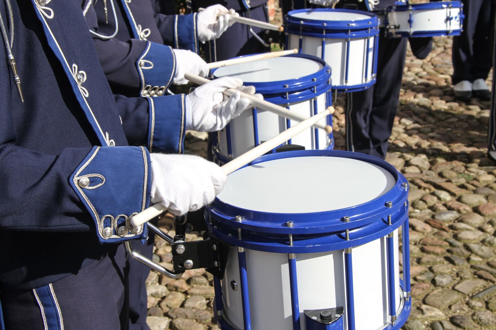 Canon EF-S 17-85mm F4-5.6 IS USM sample photo. Drummer, marching, music photography