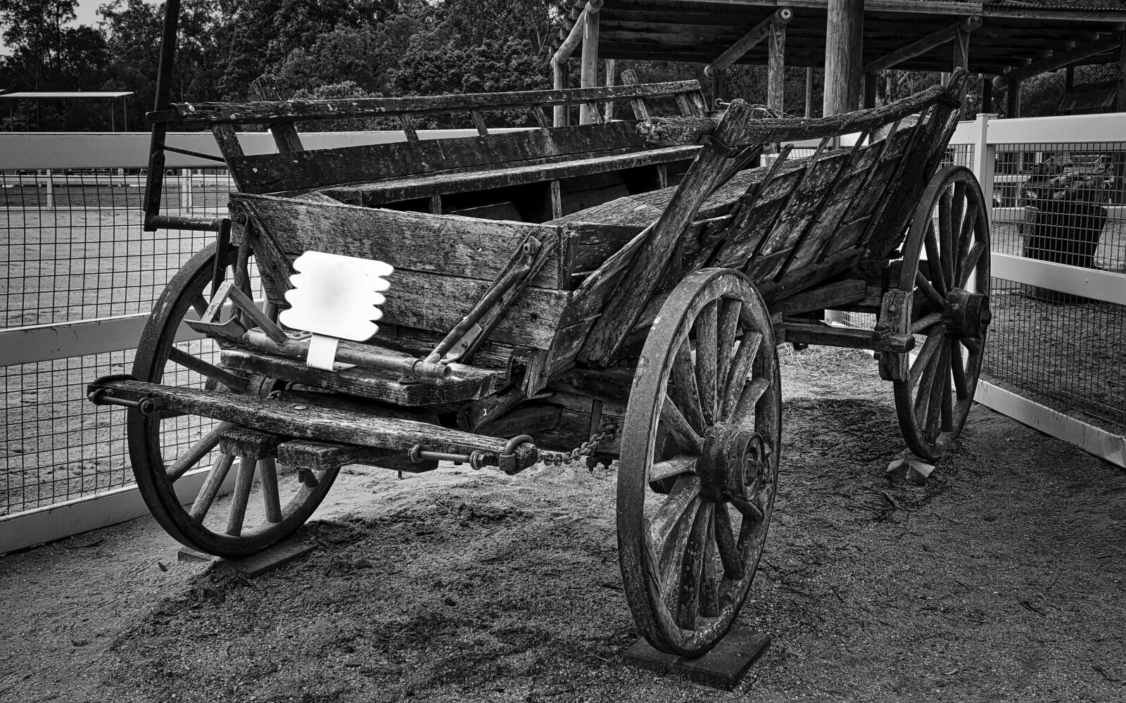 Sony Cyber-shot DSC-RX100 III sample photo. Wagon, vintage, wooden photography
