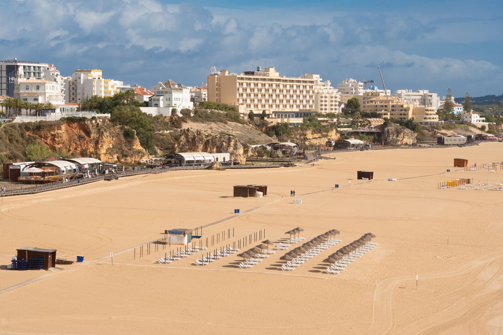 Fujifilm X-T2 + Fujifilm XF 56mm F1.2 R sample photo. Algarve, portugal, beach photography