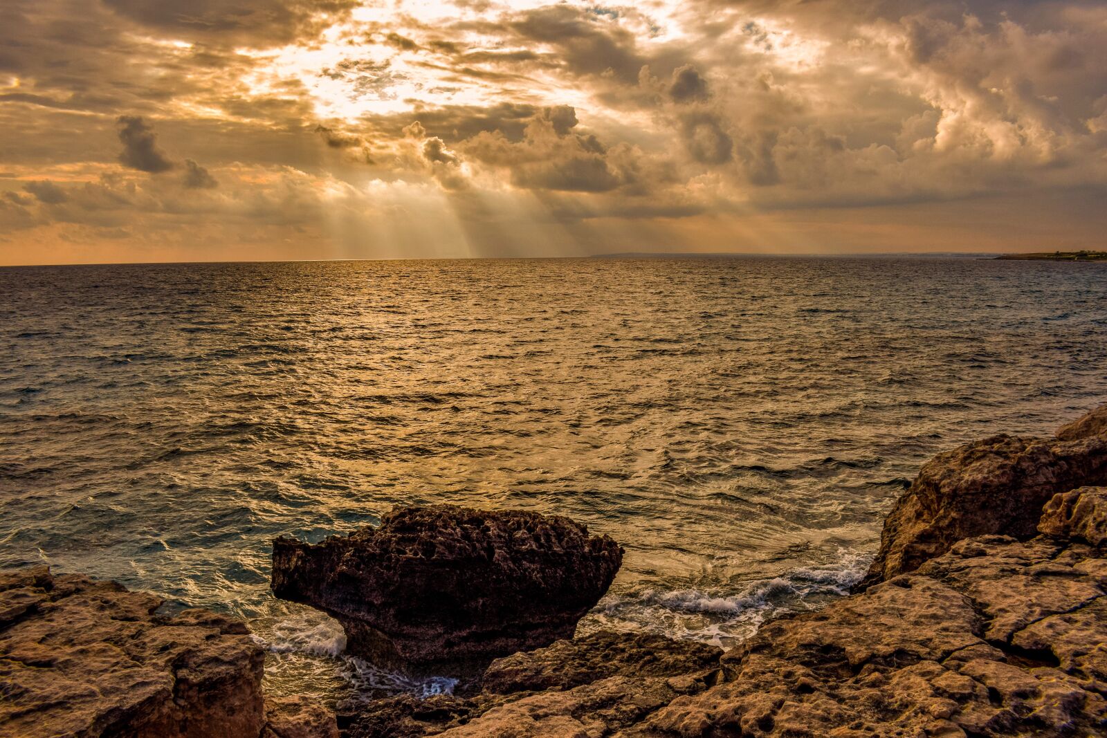 Nikon D3300 sample photo. Rocky coast sunset, sky photography