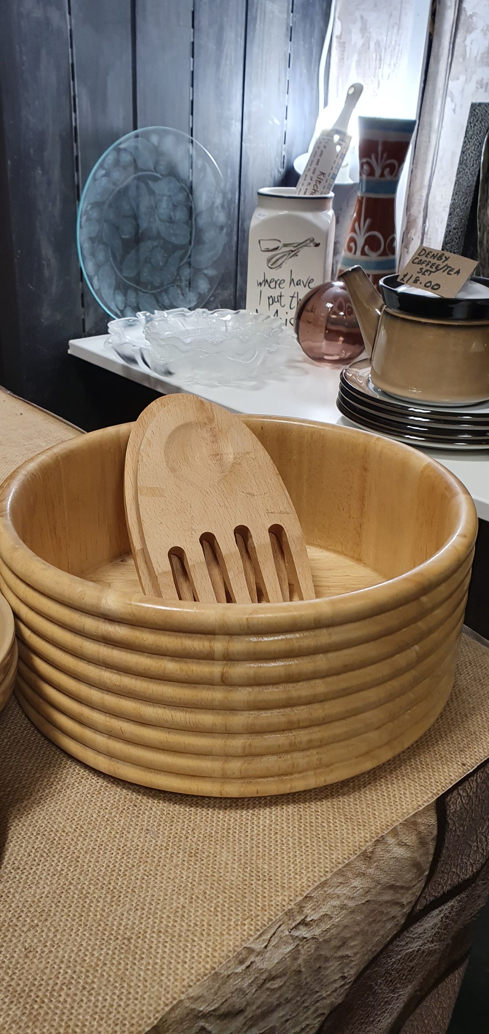Samsung Galaxy S10 sample photo. Salad bowl, wooden bowl photography