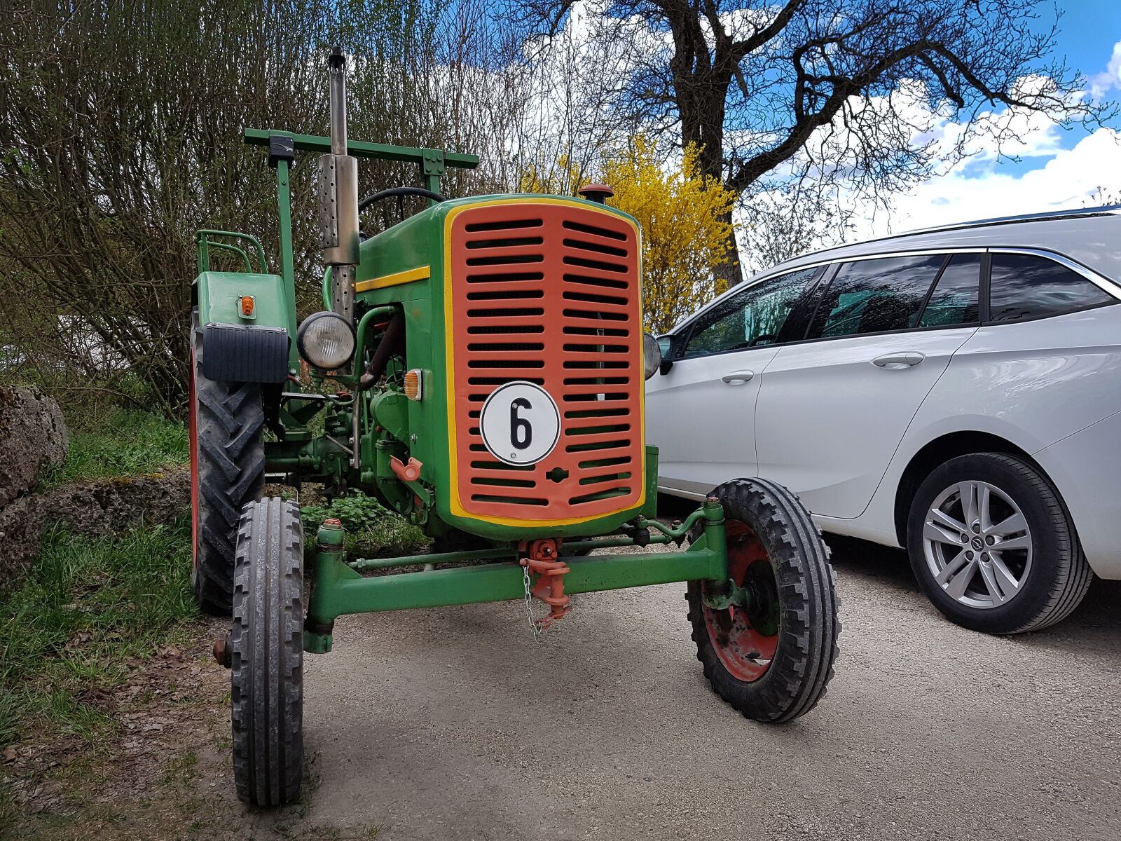 Samsung Galaxy S7 Edge sample photo. Tractor, old, pkw photography