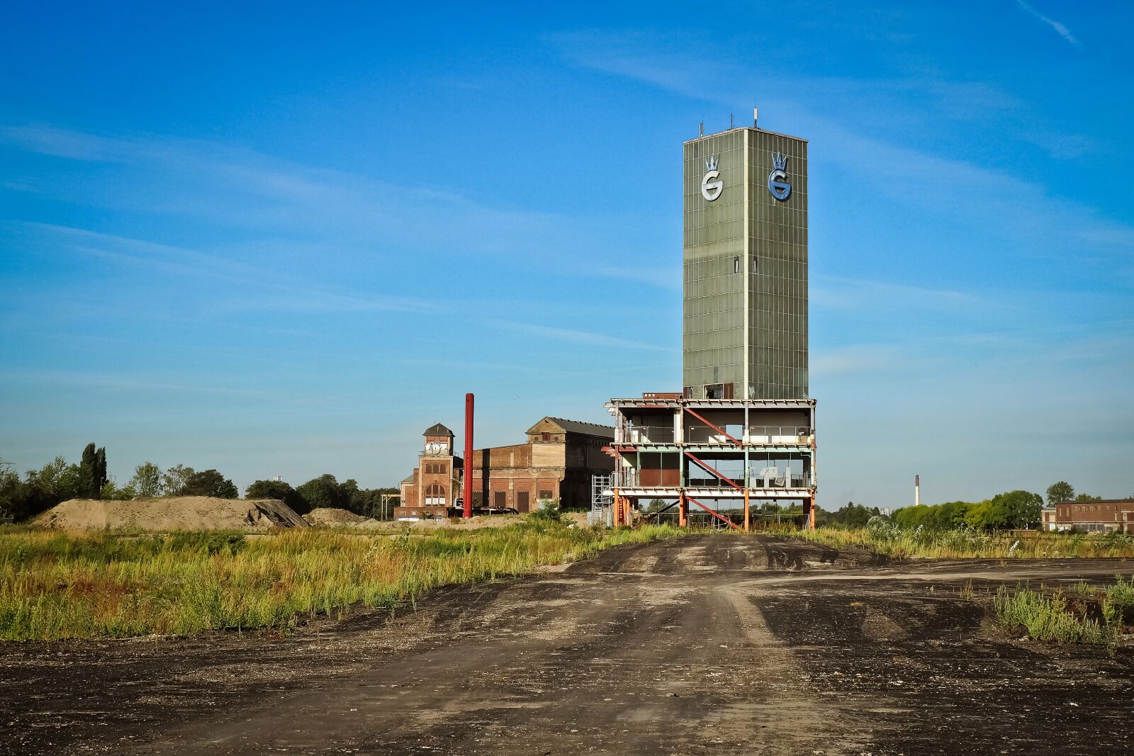 Olympus OM-D E-M10 sample photo. Lost places, factory, pforphoto photography