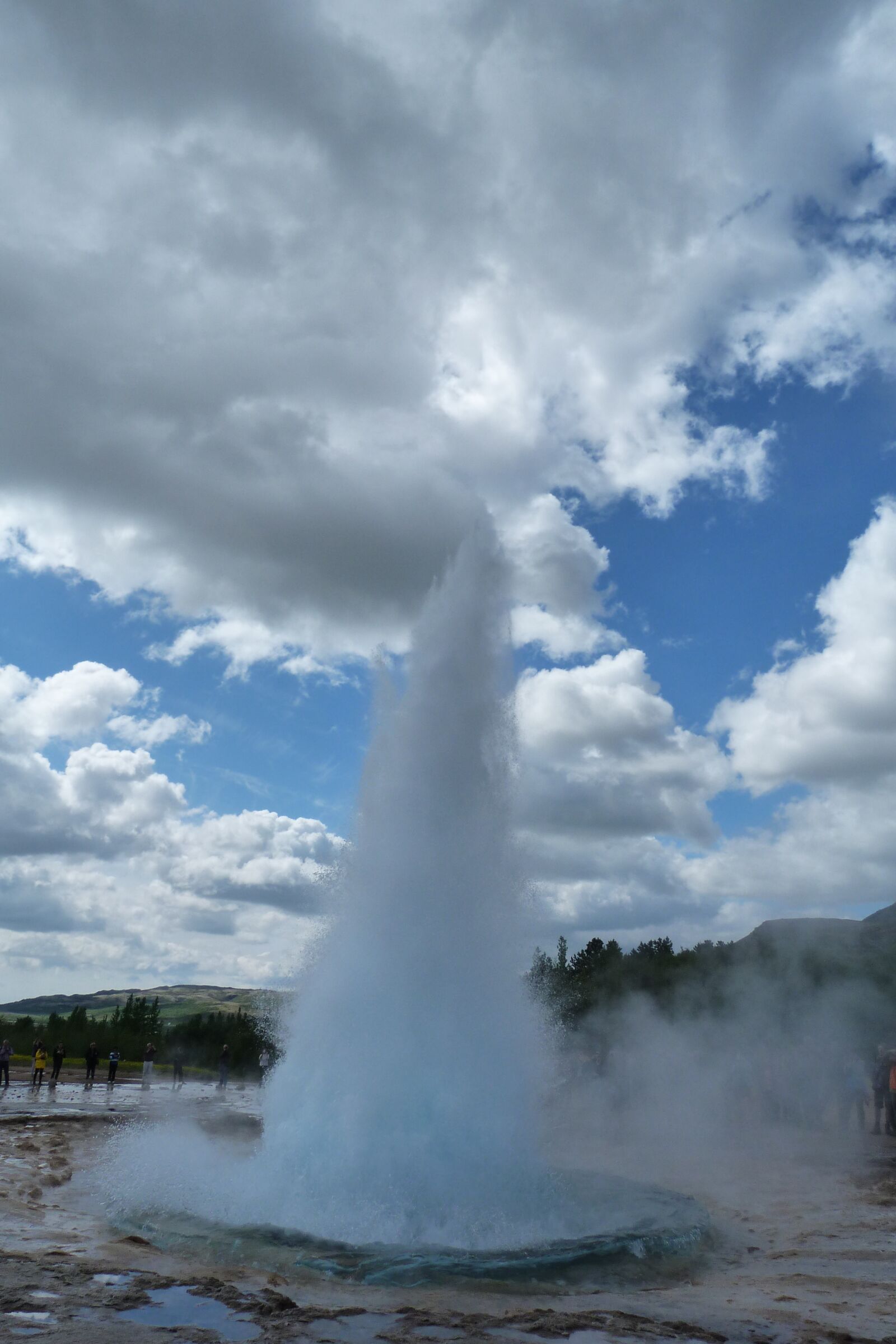 Panasonic Lumix DMC-FZ40 (Lumix DMC-FZ45) sample photo. Geysir, hot spring, nature photography