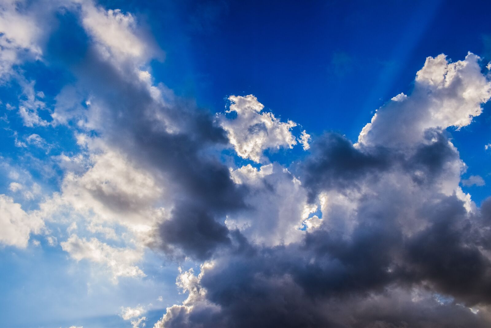 Nikon D3300 sample photo. Clouds, sky, sunbeam photography