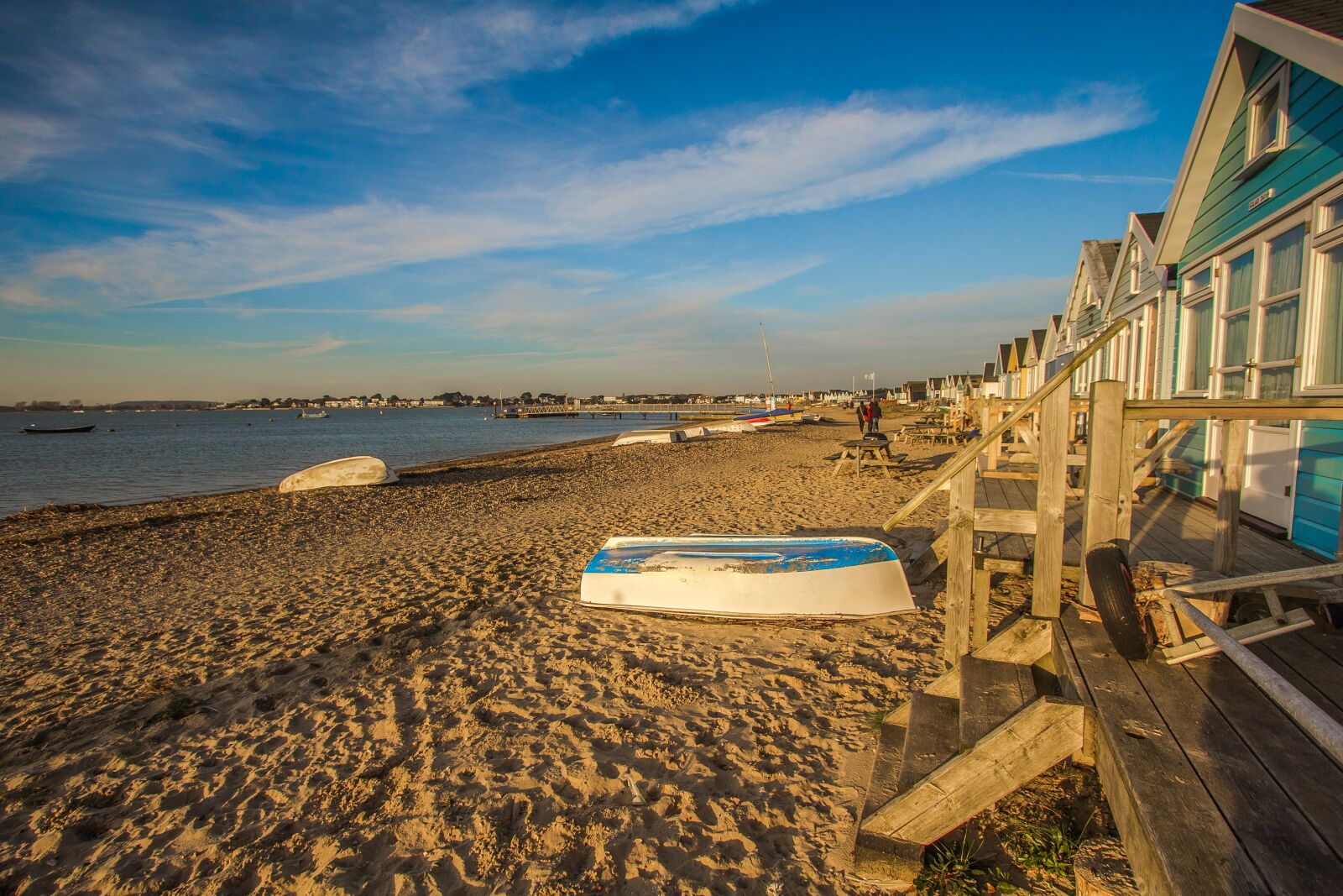 Canon EF-S 10-22mm F3.5-4.5 USM sample photo. Hengistbury head, cabins, beach photography
