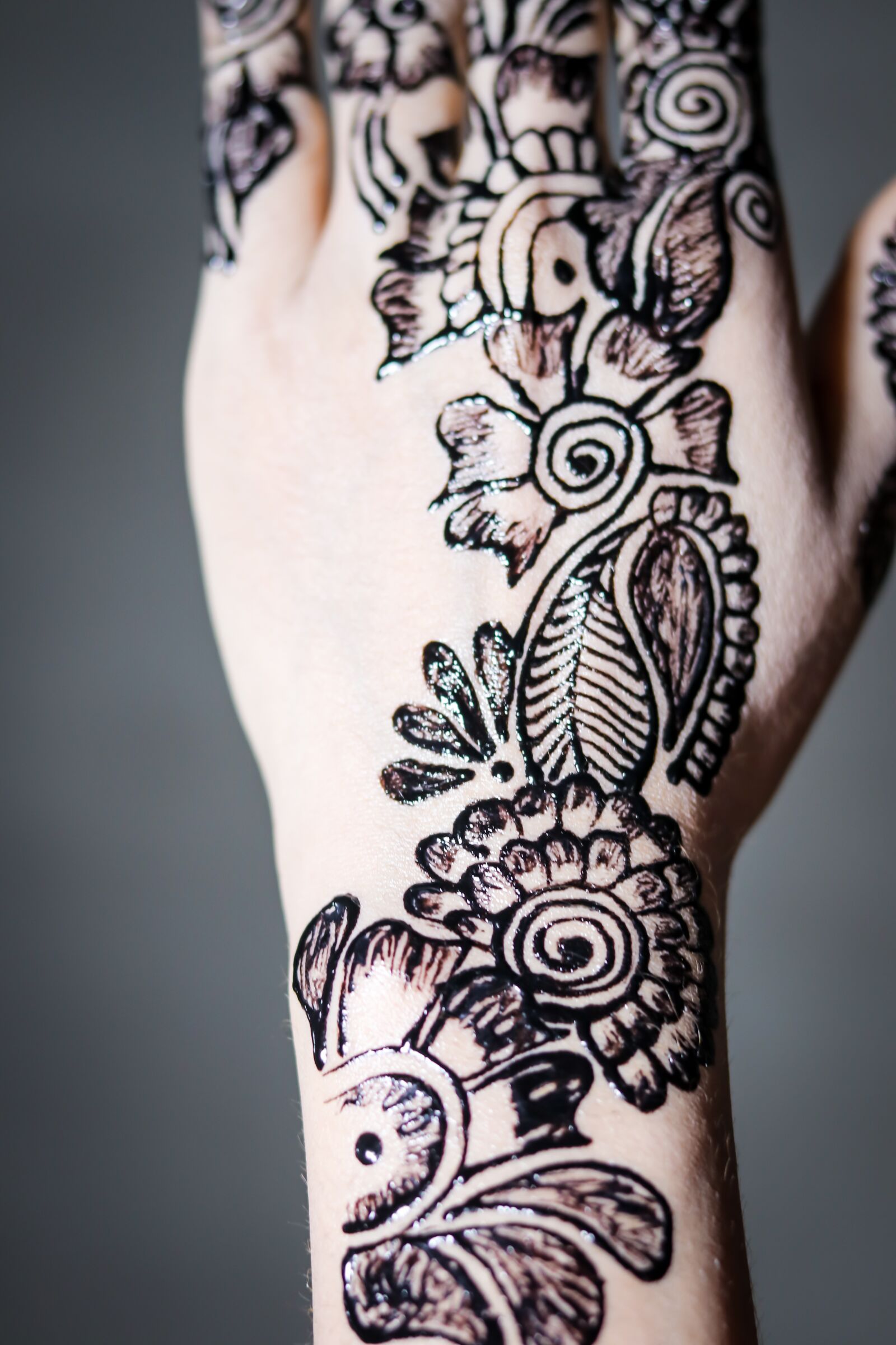 Canon EOS 80D sample photo. Mehndi, design, mehendi photography