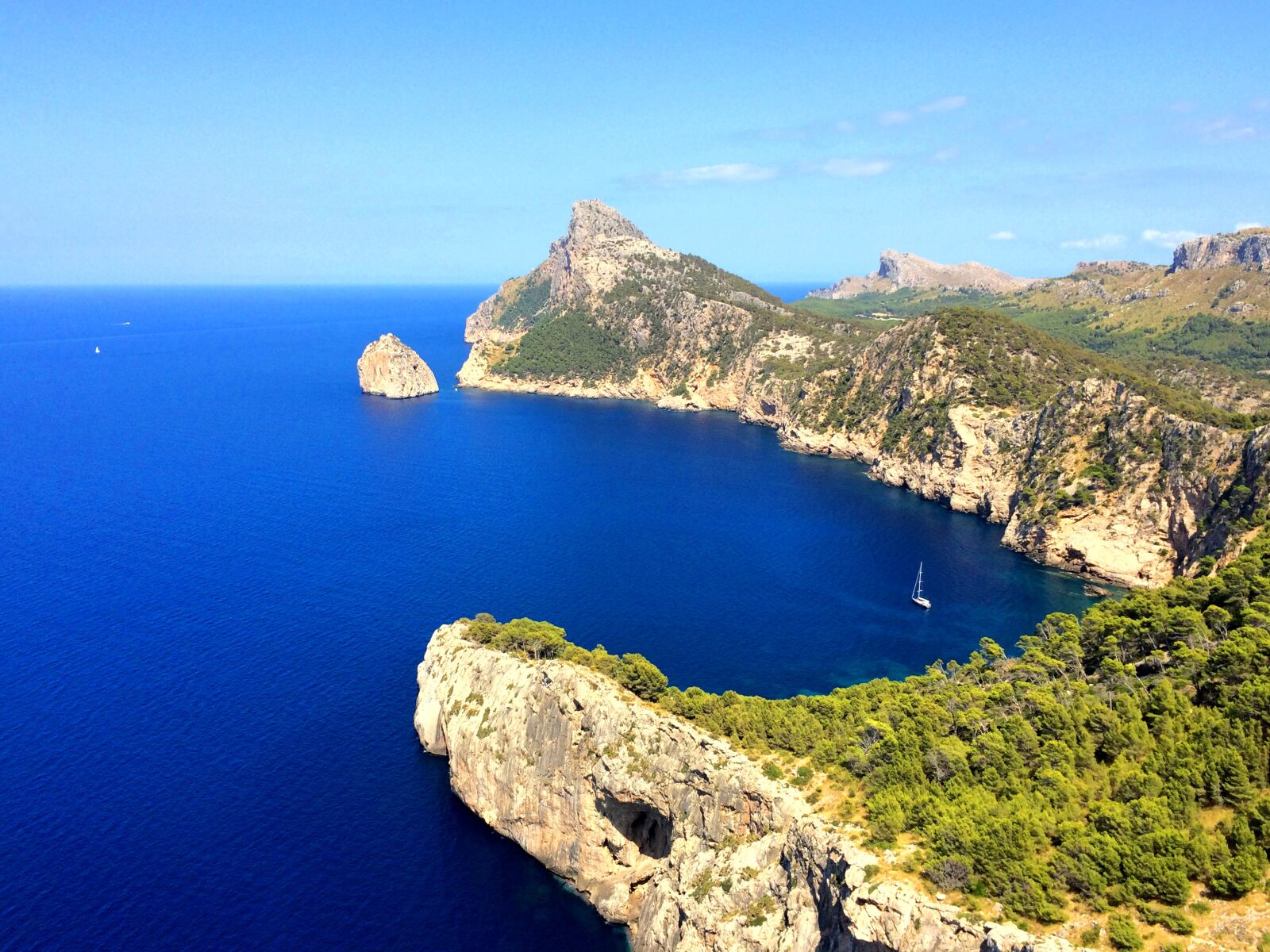 Apple iPhone 5s sample photo. Mallorca, bay, rock photography