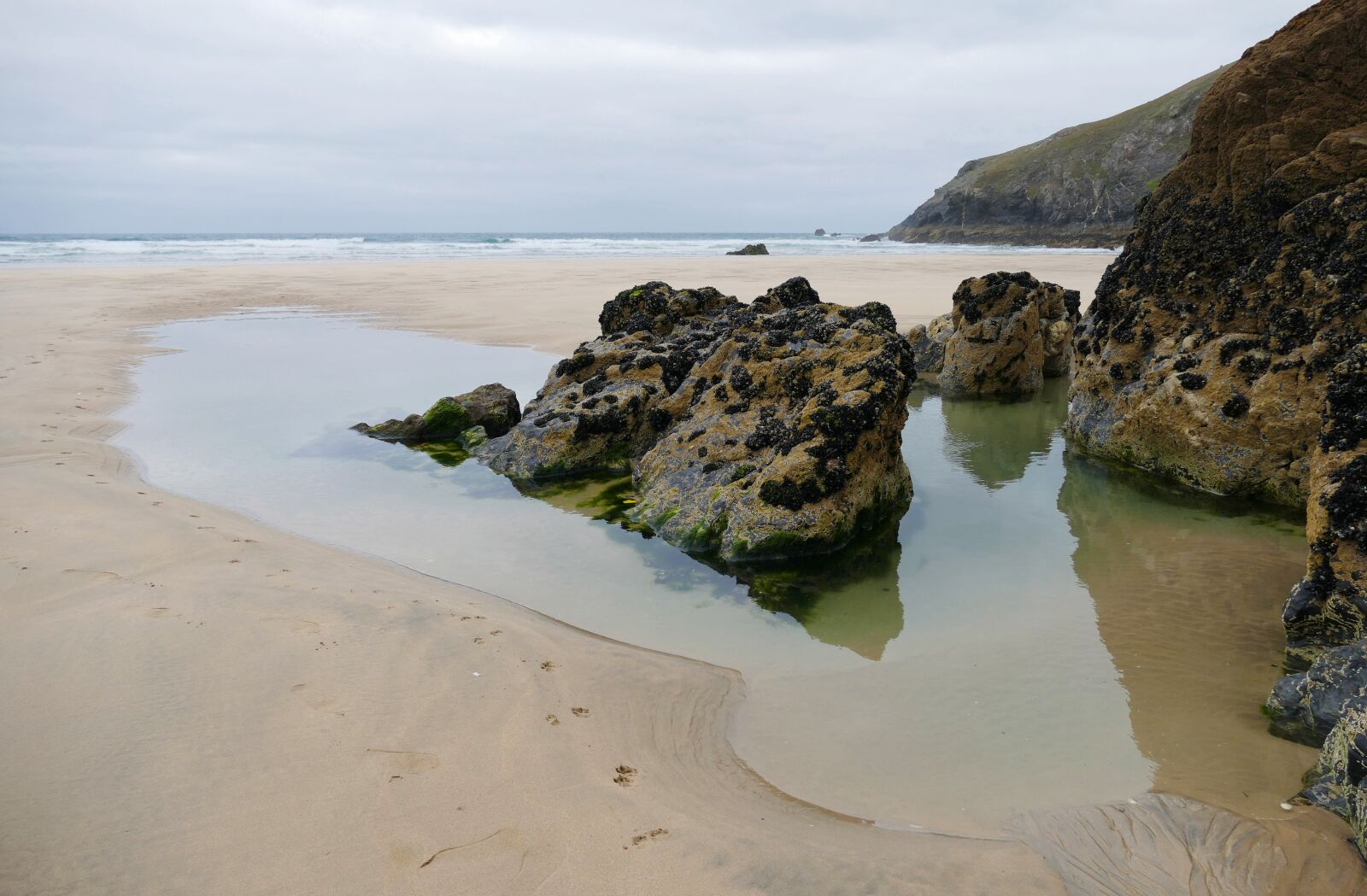 Panasonic Lumix DMC-FZ1000 sample photo. Penhale sands, cornwall, landscape photography