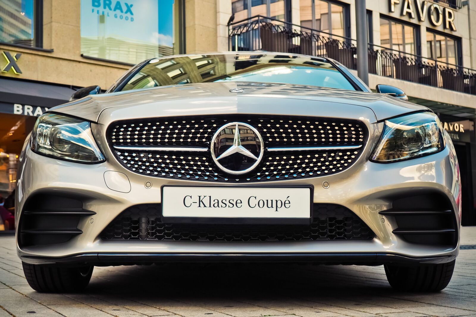 Olympus OM-D E-M10 sample photo. Auto, mercedes, automotive photography