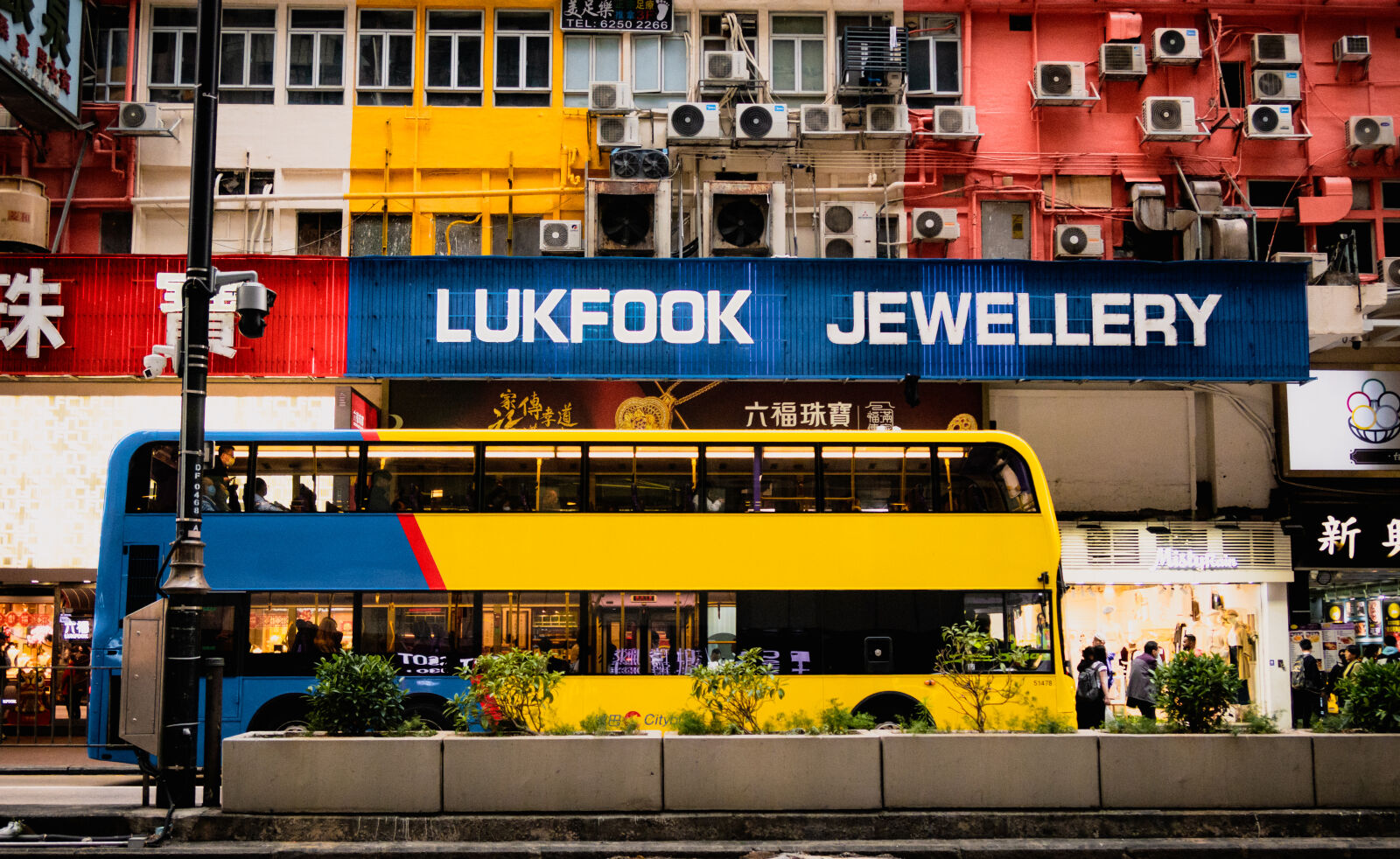 Canon PowerShot G5 X Mark II sample photo. Urban colors - mong photography