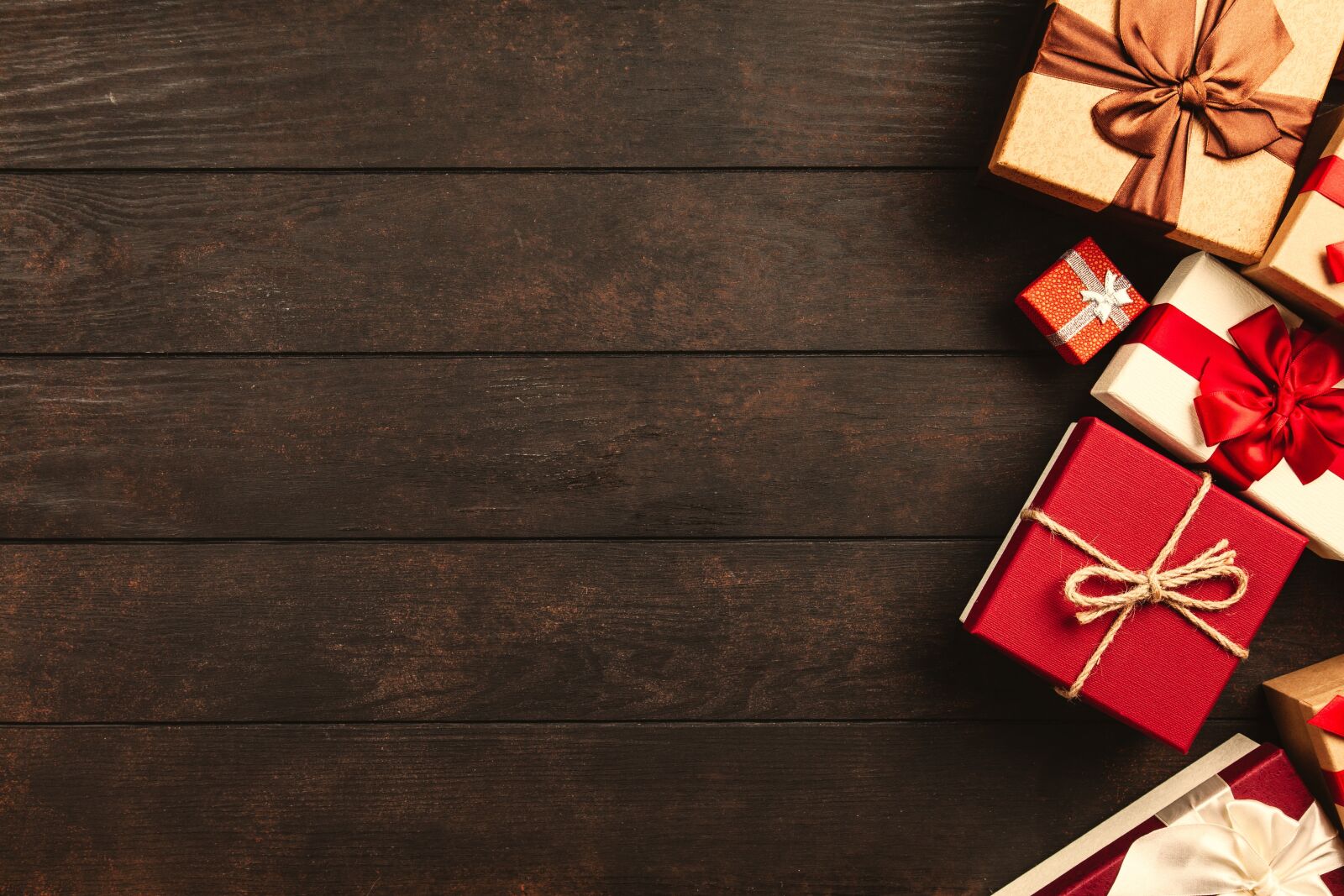 Canon EOS 5D Mark II sample photo. Gift, box, christmas photography