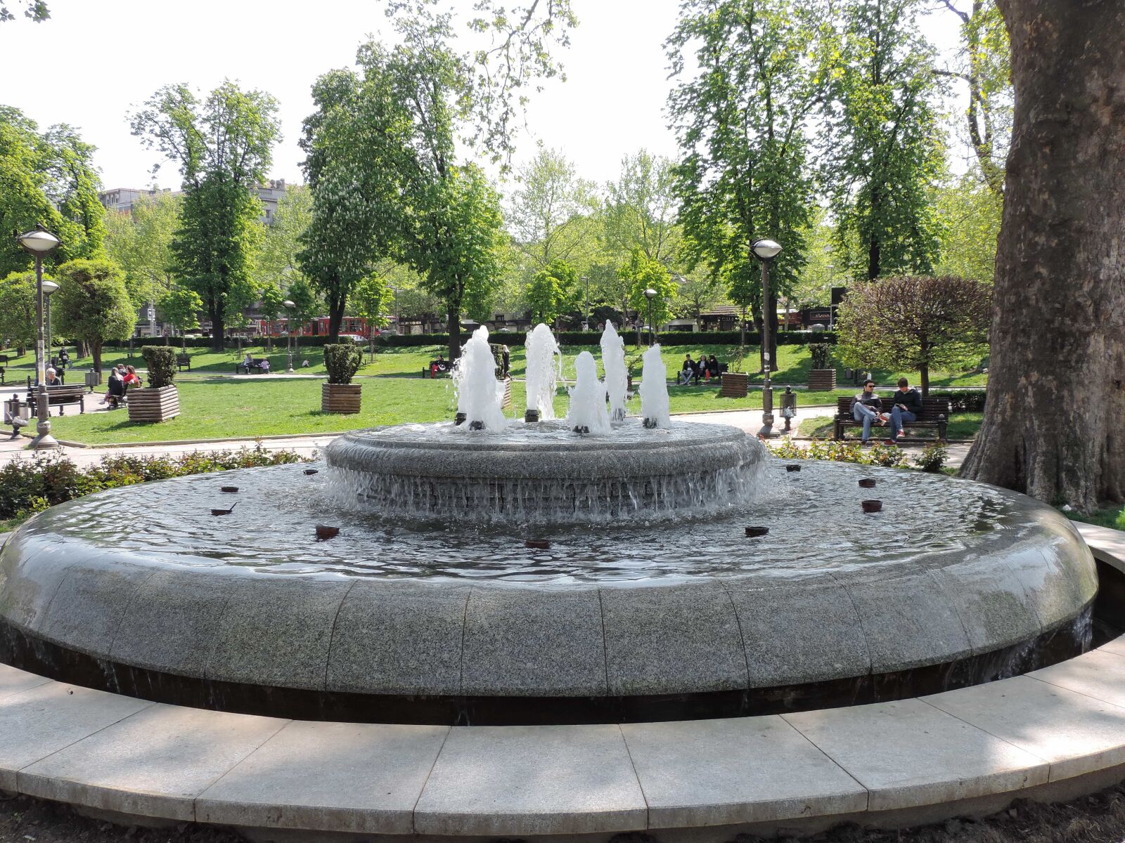 Nikon Coolpix P520 sample photo. Cityscape, urban area, fountain photography